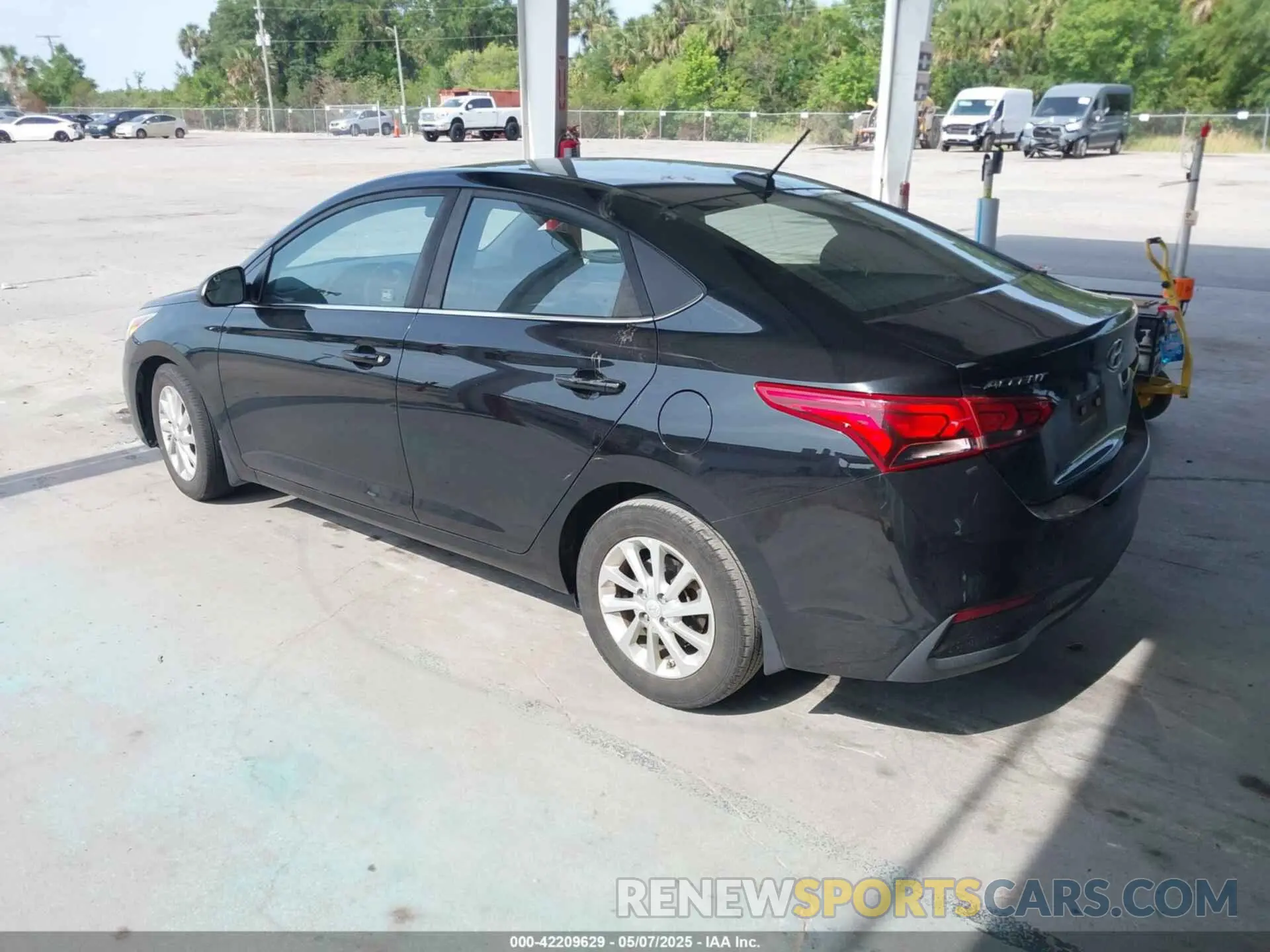 3 fotografías del automóvil dañado 3KPC24A68LE093203 HYUNDAI ACCENT 2020
