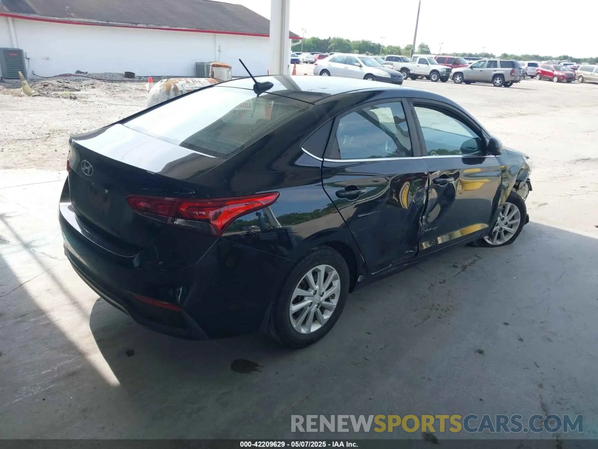 4 fotografías del automóvil dañado 3KPC24A68LE093203 HYUNDAI ACCENT 2020