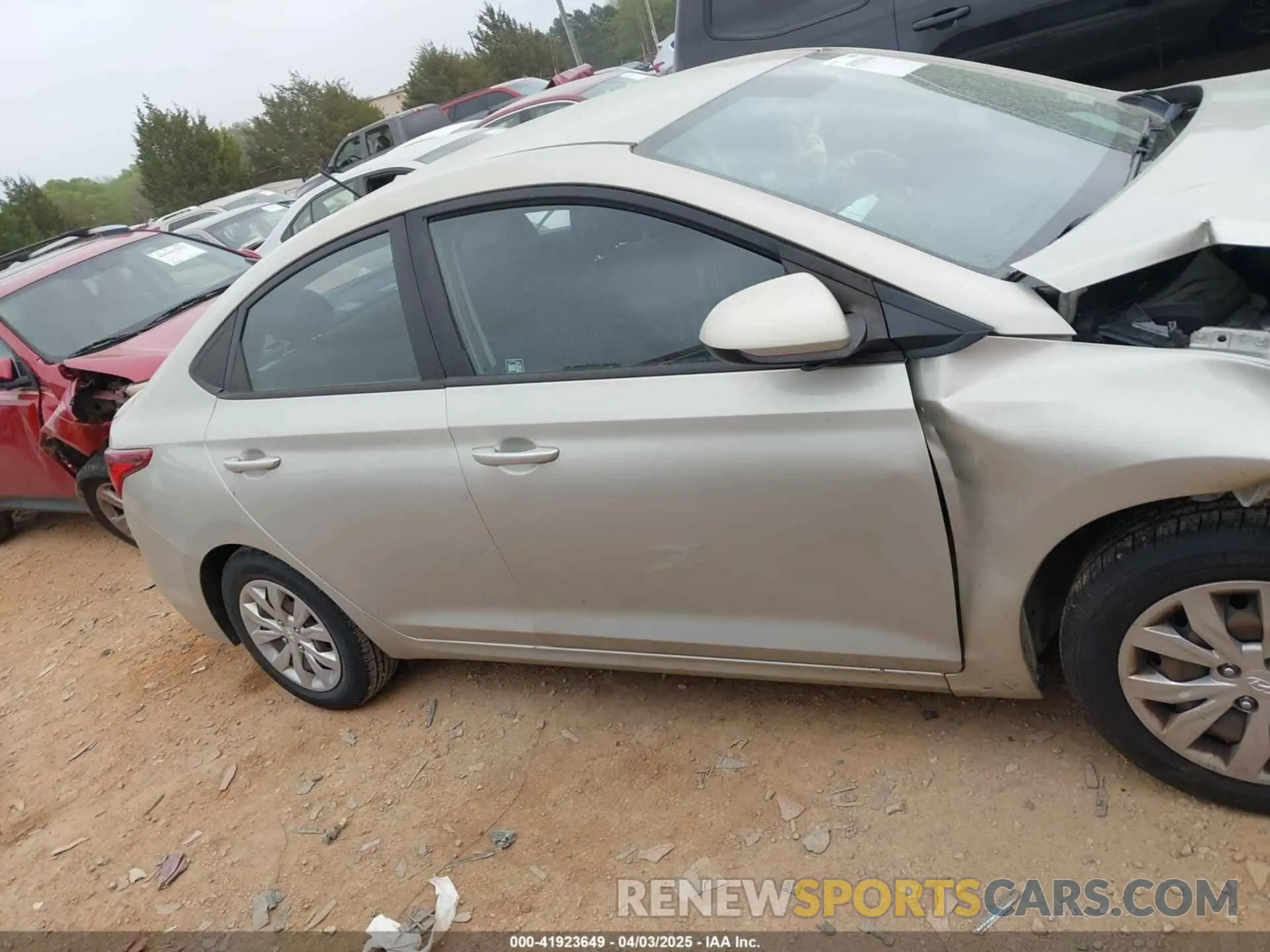 14 fotografías del automóvil dañado 3KPC24A68LE099132 HYUNDAI ACCENT 2020
