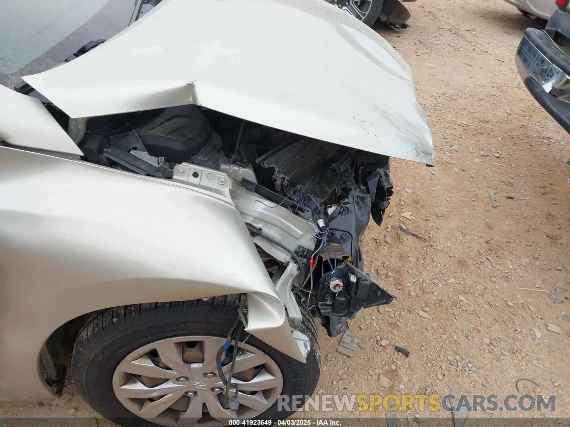 19 fotografías del automóvil dañado 3KPC24A68LE099132 HYUNDAI ACCENT 2020