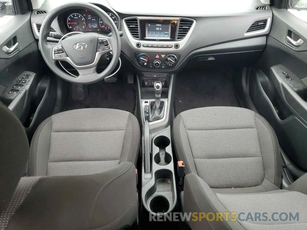 8 fotografías del automóvil dañado 3KPC24A69LE106315 HYUNDAI ACCENT 2020