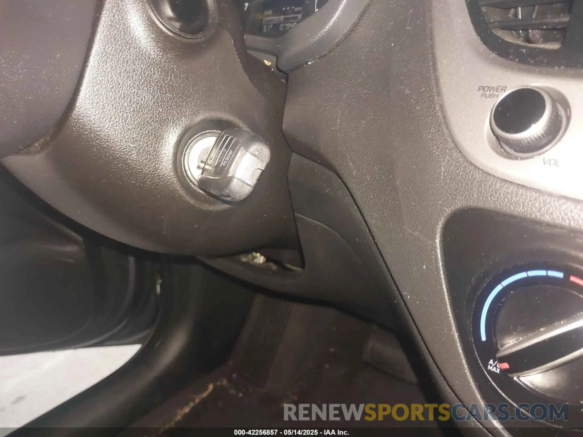 11 fotografías del automóvil dañado 3KPC24A69LE107139 HYUNDAI ACCENT 2020
