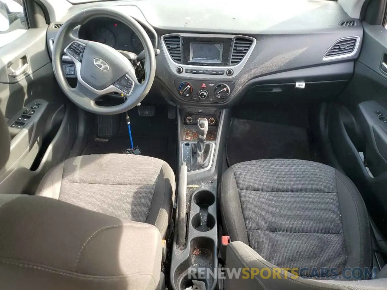 8 fotografías del automóvil dañado 3KPC24A69LE116116 HYUNDAI ACCENT 2020