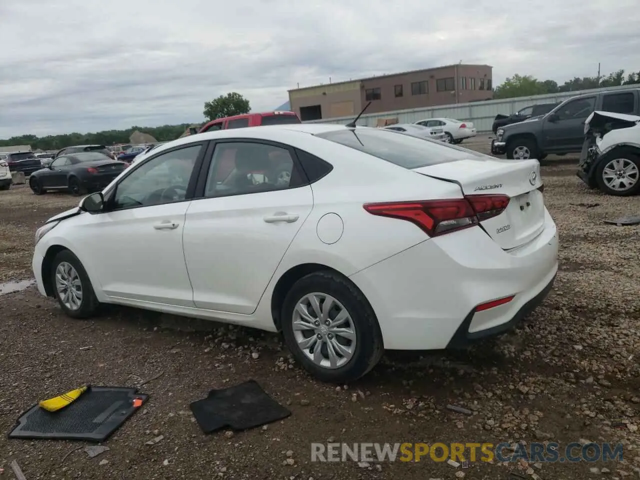 2 fotografías del automóvil dañado 3KPC24A69LE123955 HYUNDAI ACCENT 2020