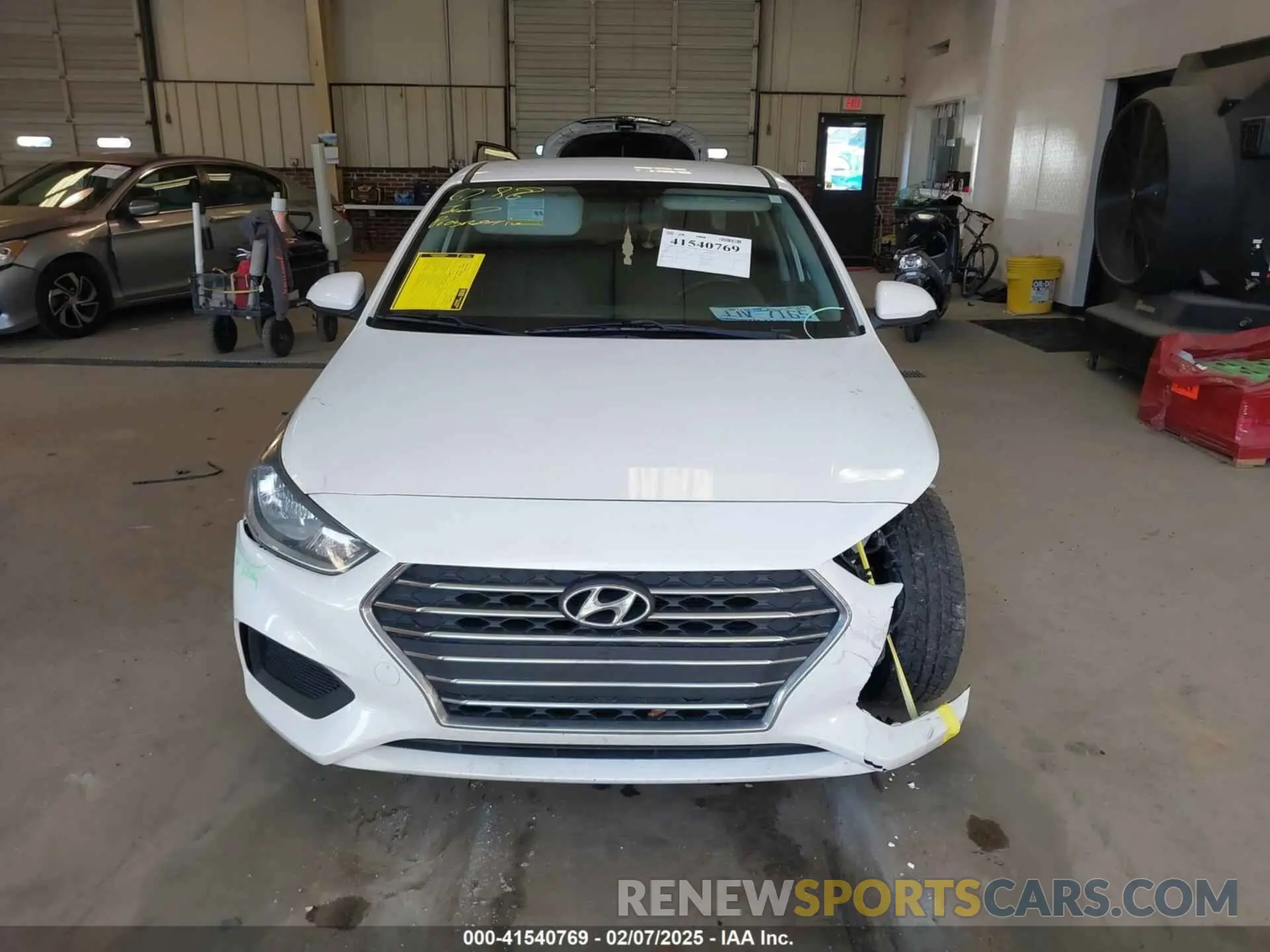 12 fotografías del automóvil dañado 3KPC24A6XLE103892 HYUNDAI ACCENT 2020