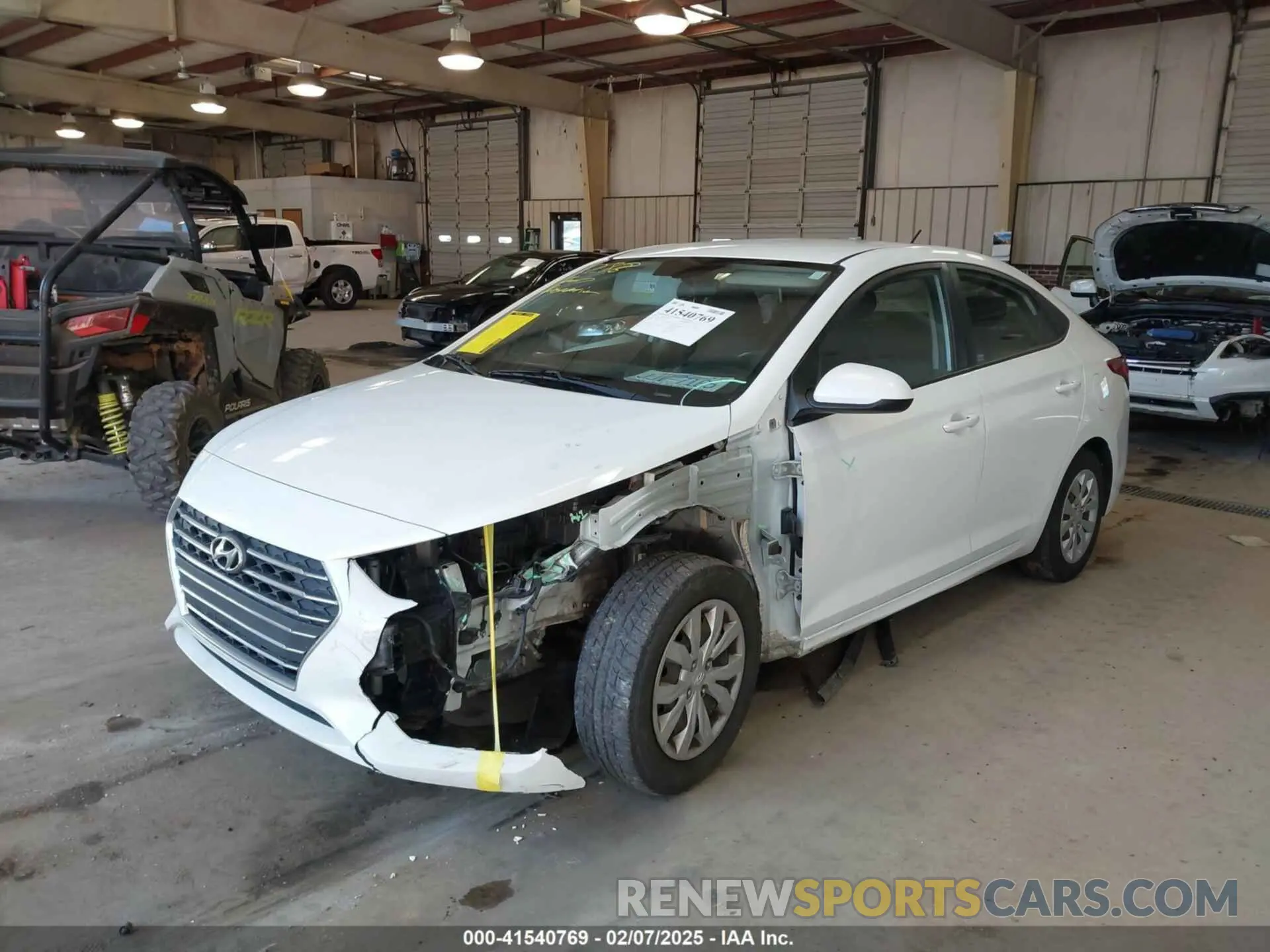 2 fotografías del automóvil dañado 3KPC24A6XLE103892 HYUNDAI ACCENT 2020
