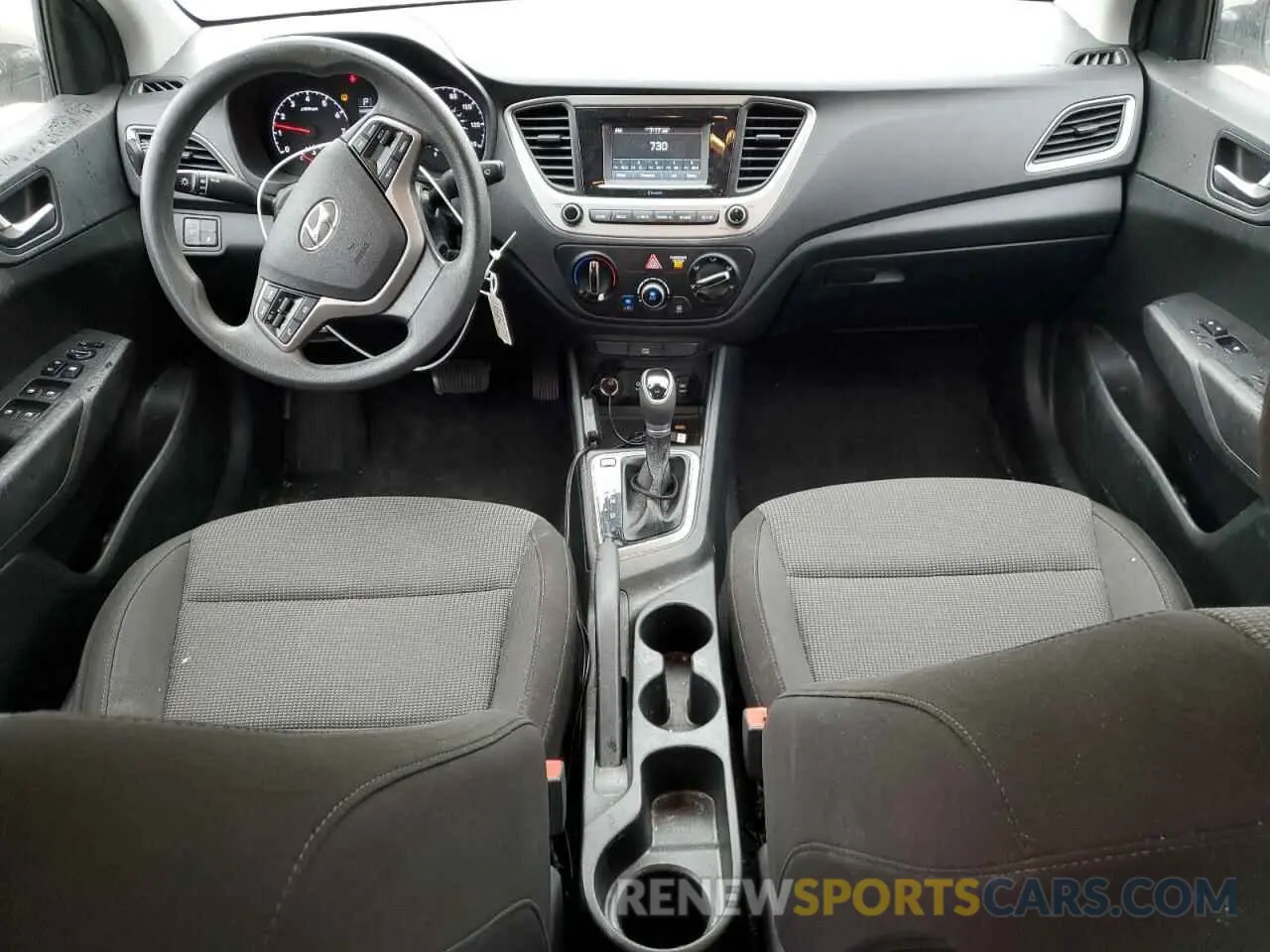 8 fotografías del automóvil dañado 3KPC24A6XLE108378 HYUNDAI ACCENT 2020