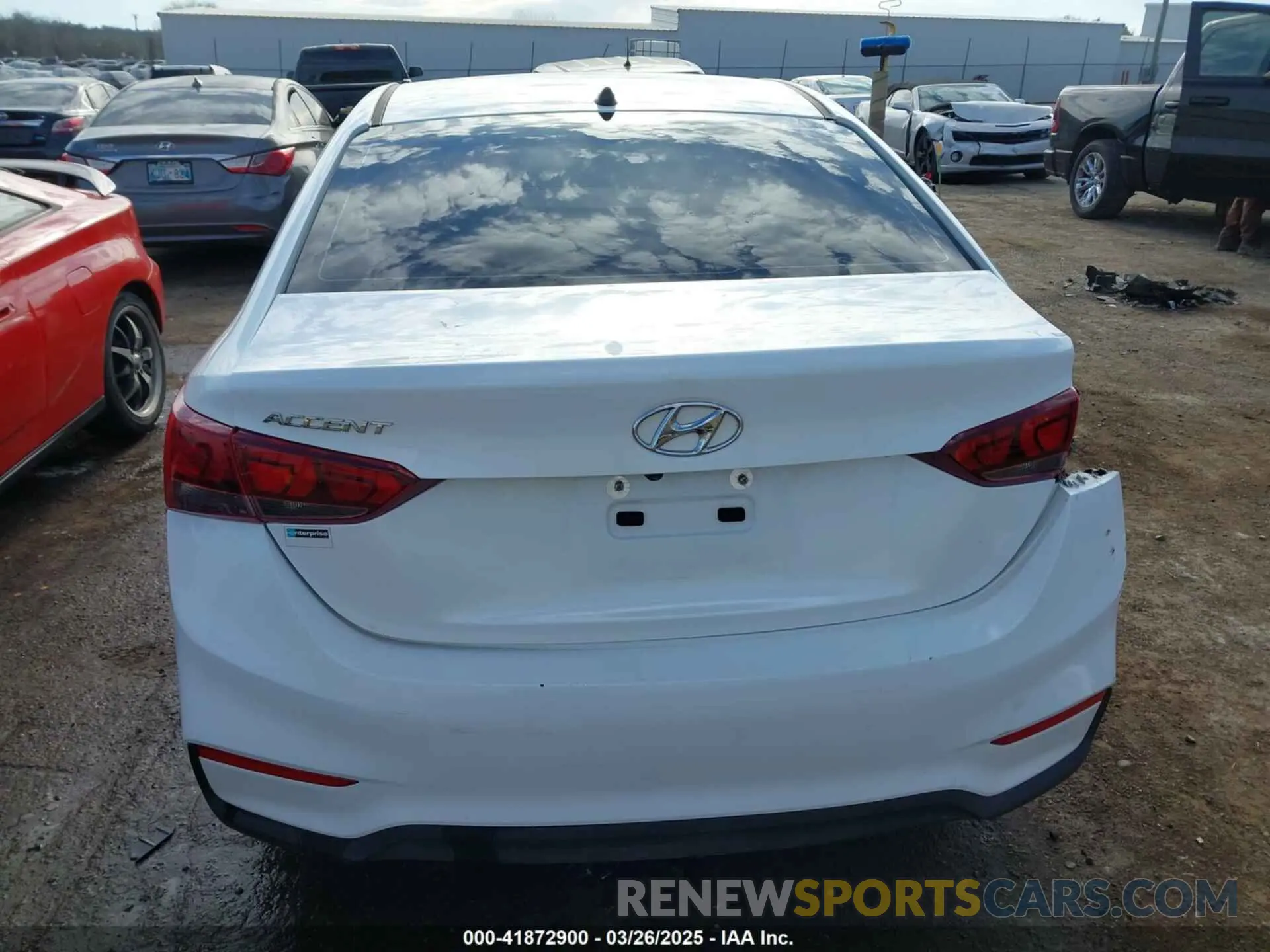 16 fotografías del automóvil dañado 3KPC24A6XLE118313 HYUNDAI ACCENT 2020