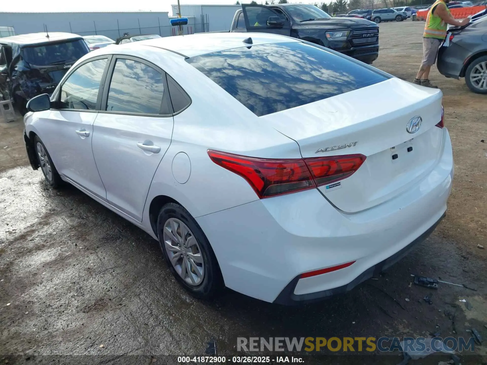 3 fotografías del automóvil dañado 3KPC24A6XLE118313 HYUNDAI ACCENT 2020