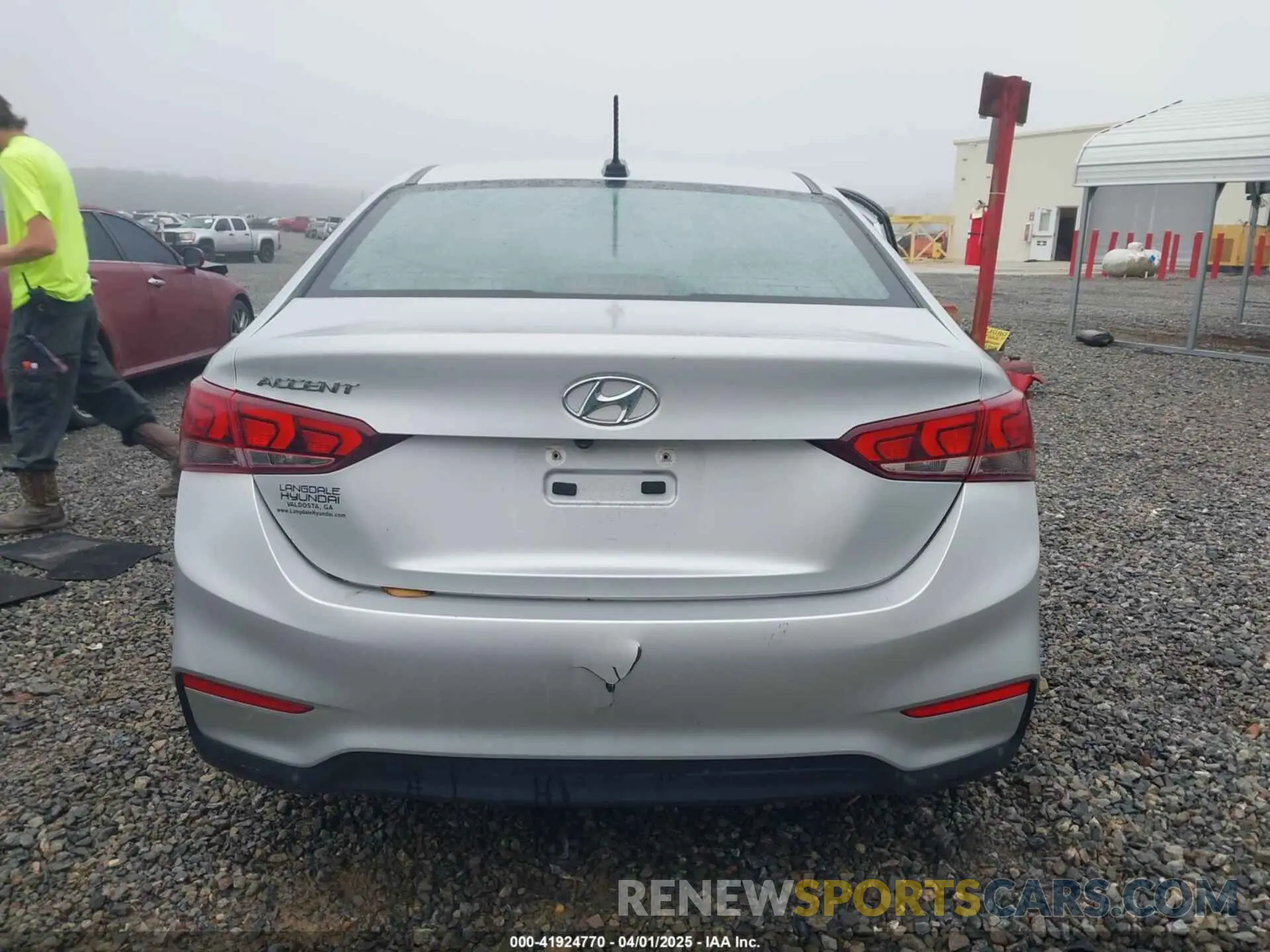 16 fotografías del automóvil dañado 3KPC34A63LE108977 HYUNDAI ACCENT 2020