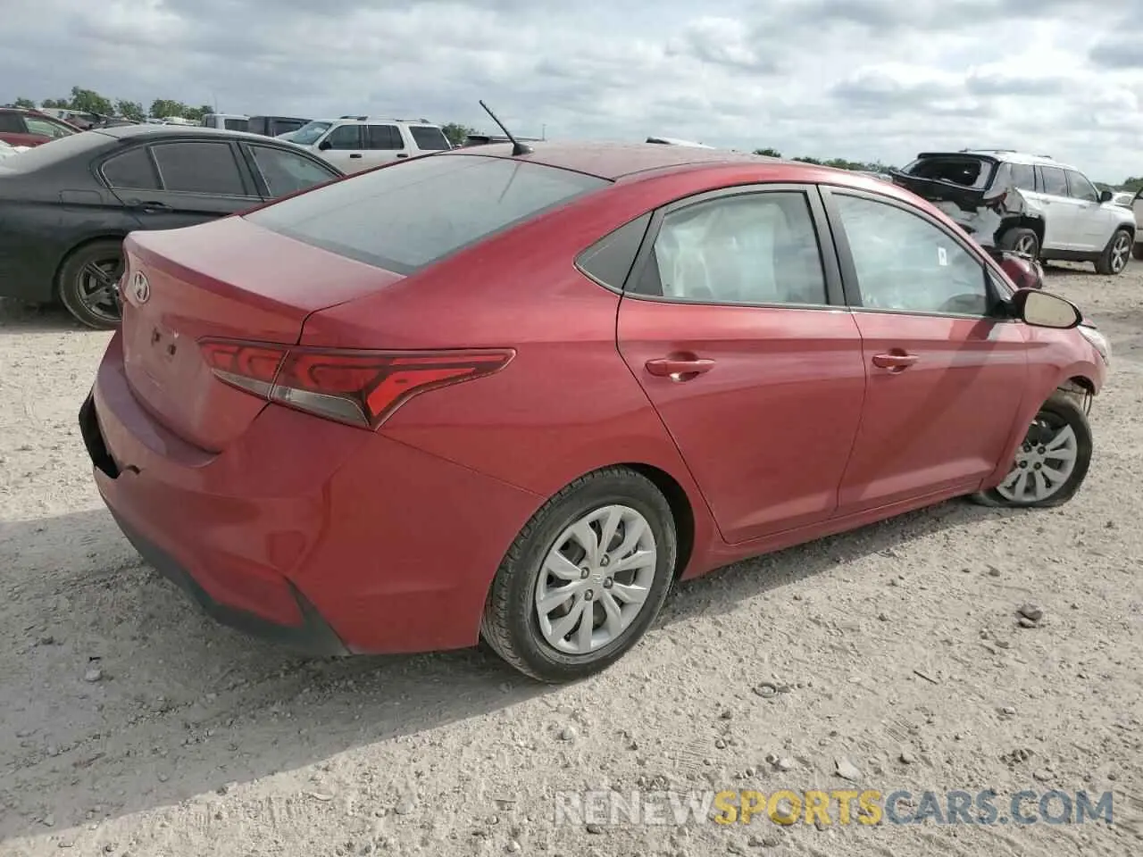 3 fotografías del automóvil dañado 3KPC24A60ME128818 HYUNDAI ACCENT 2021