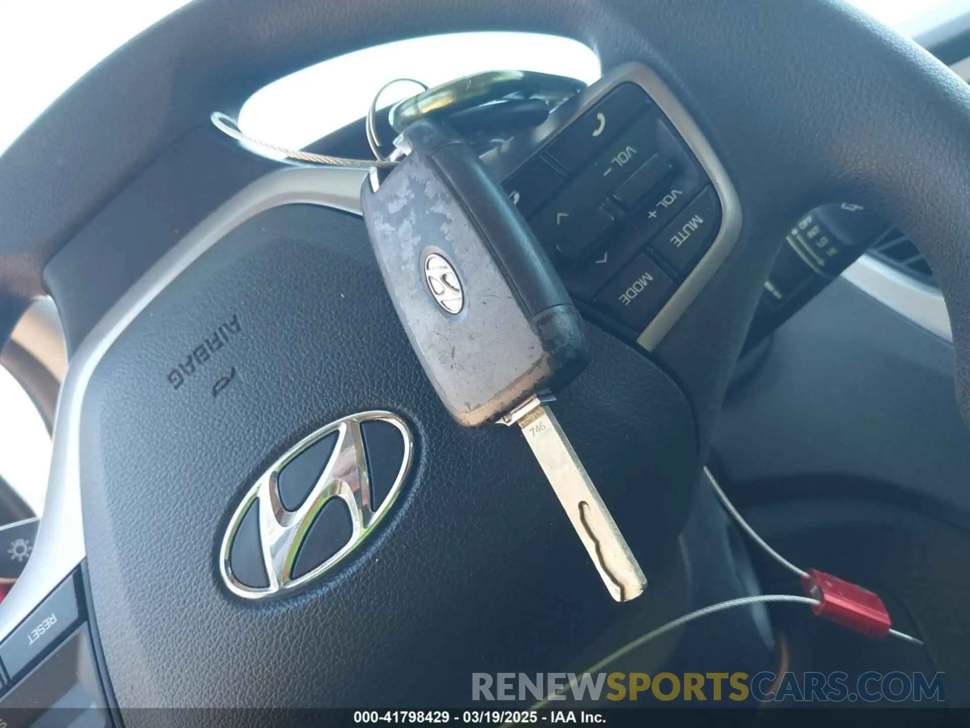 11 fotografías del automóvil dañado 3KPC24A60ME139348 HYUNDAI ACCENT 2021