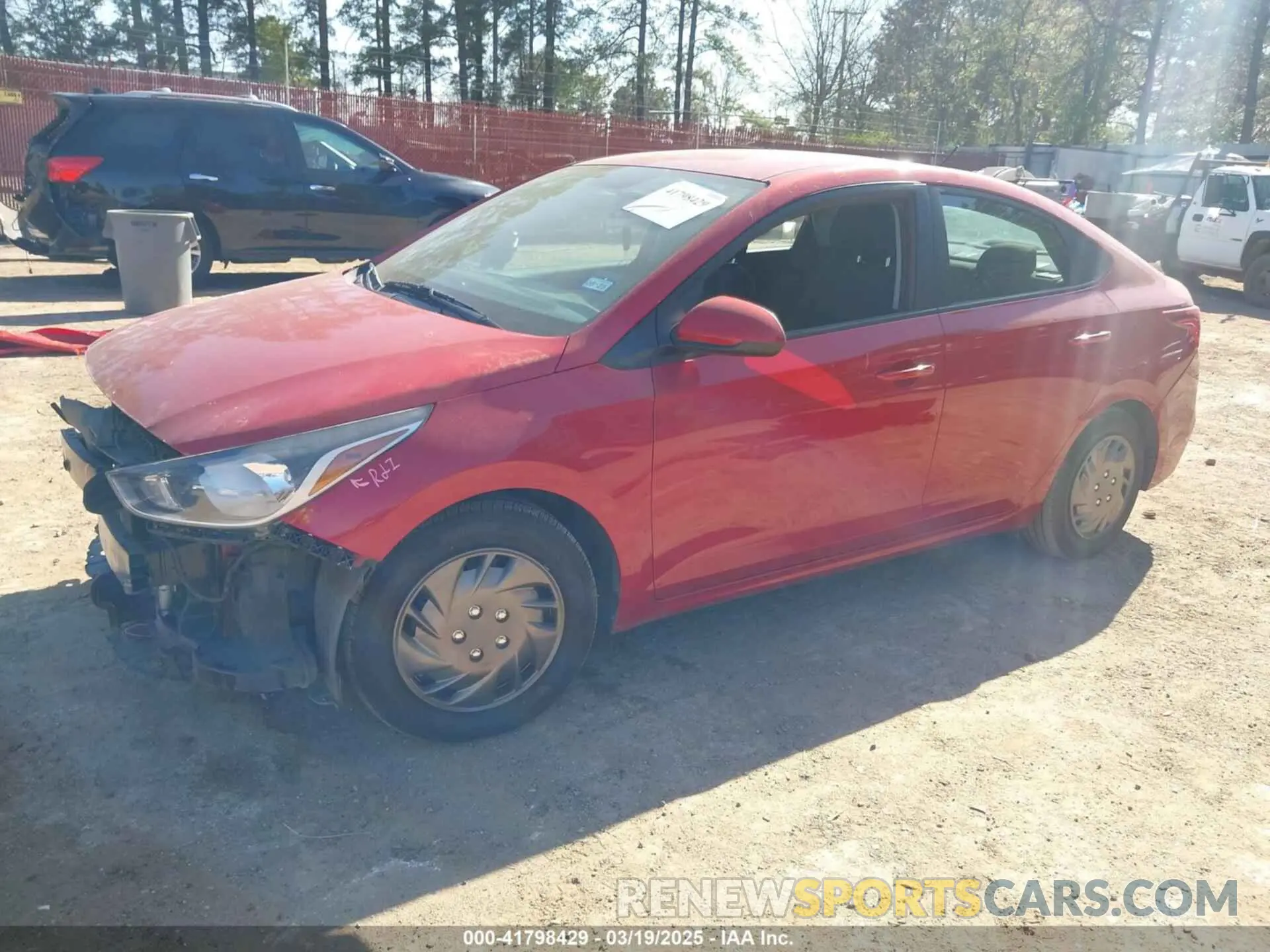 2 fotografías del automóvil dañado 3KPC24A60ME139348 HYUNDAI ACCENT 2021