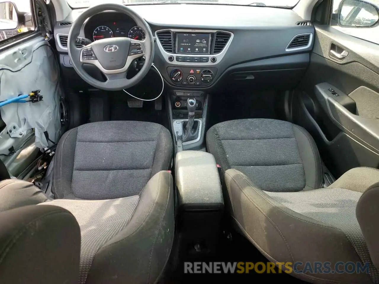 8 fotografías del automóvil dañado 3KPC24A60ME150480 HYUNDAI ACCENT 2021