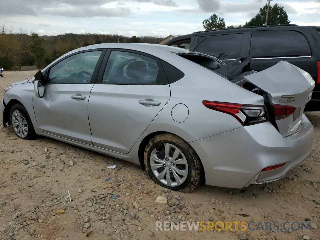 2 fotografías del automóvil dañado 3KPC24A62ME129887 HYUNDAI ACCENT 2021
