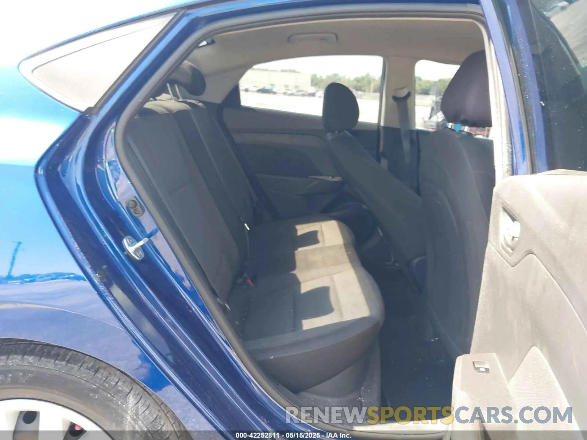 8 fotografías del automóvil dañado 3KPC24A62ME130733 HYUNDAI ACCENT 2021