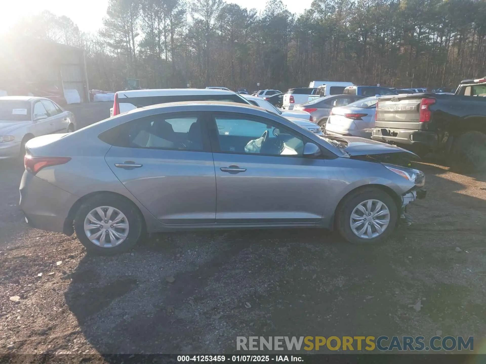13 fotografías del automóvil dañado 3KPC24A62ME136645 HYUNDAI ACCENT 2021