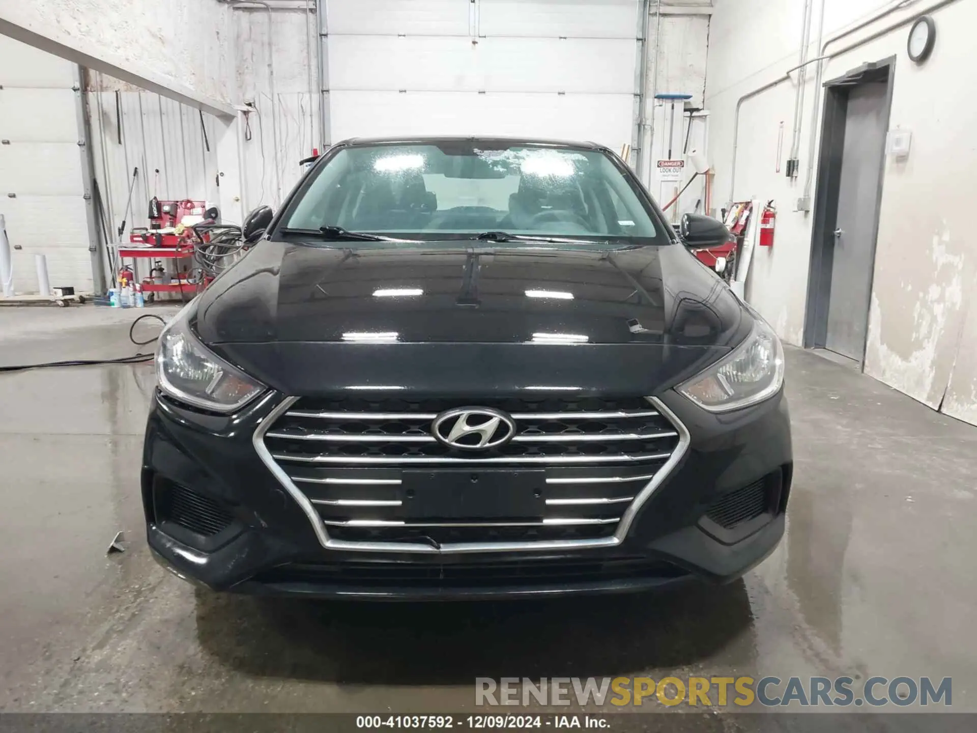12 fotografías del automóvil dañado 3KPC24A62ME143546 HYUNDAI ACCENT 2021