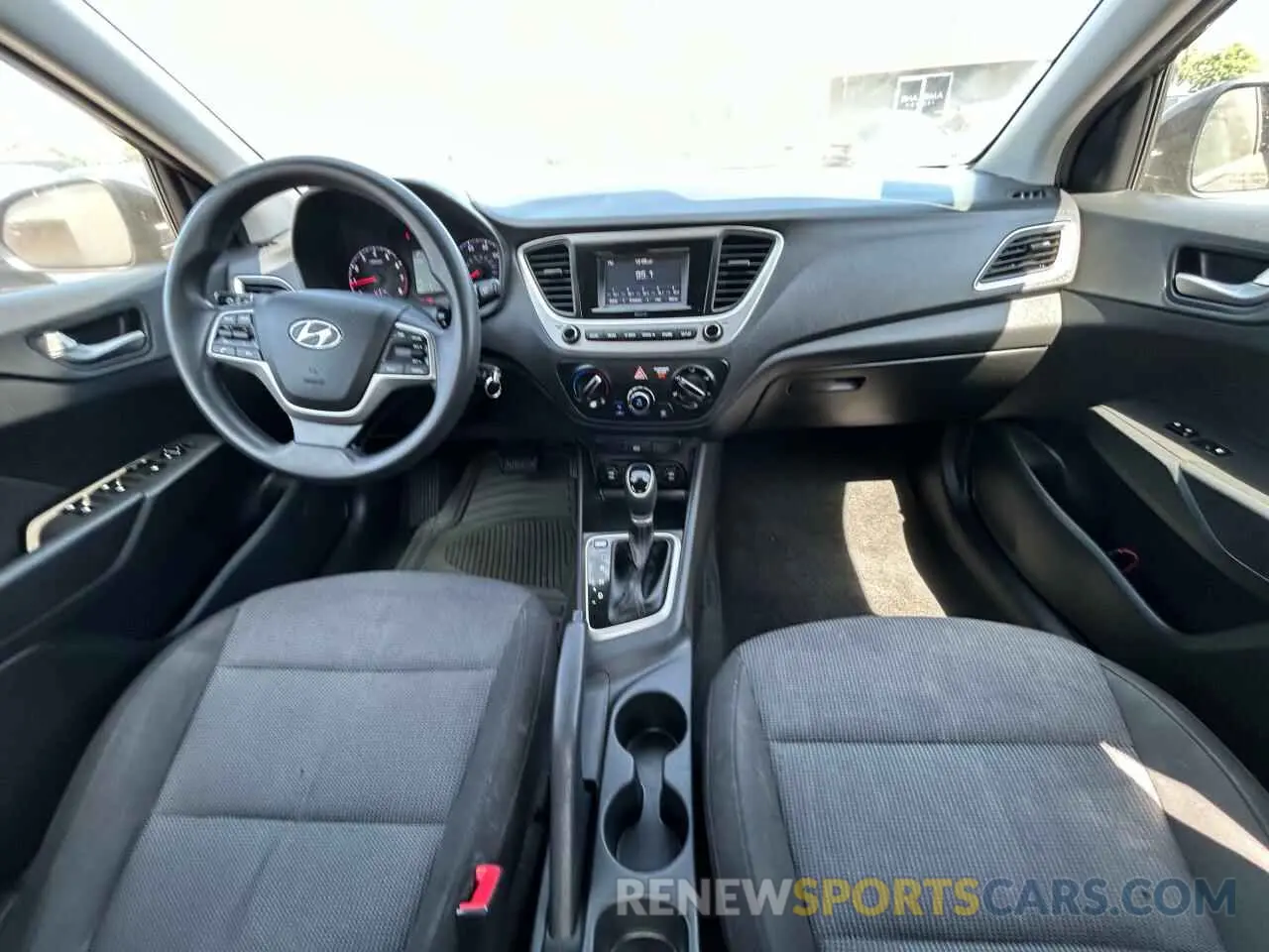 9 fotografías del automóvil dañado 3KPC24A63ME138453 HYUNDAI ACCENT 2021
