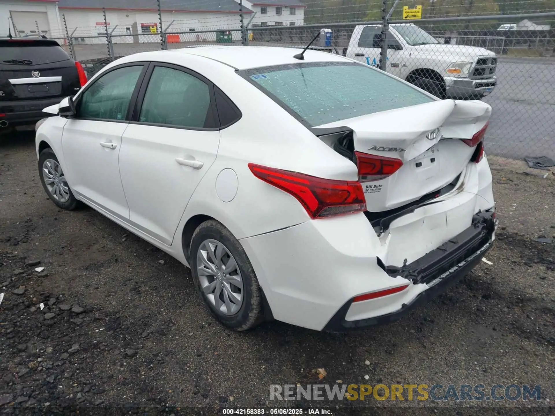14 fotografías del automóvil dañado 3KPC24A63ME152837 HYUNDAI ACCENT 2021
