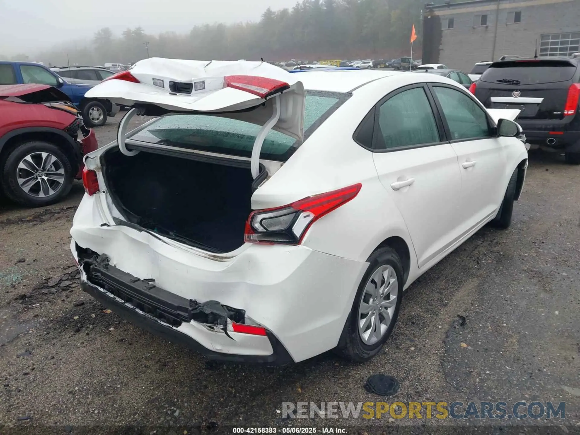 4 fotografías del automóvil dañado 3KPC24A63ME152837 HYUNDAI ACCENT 2021