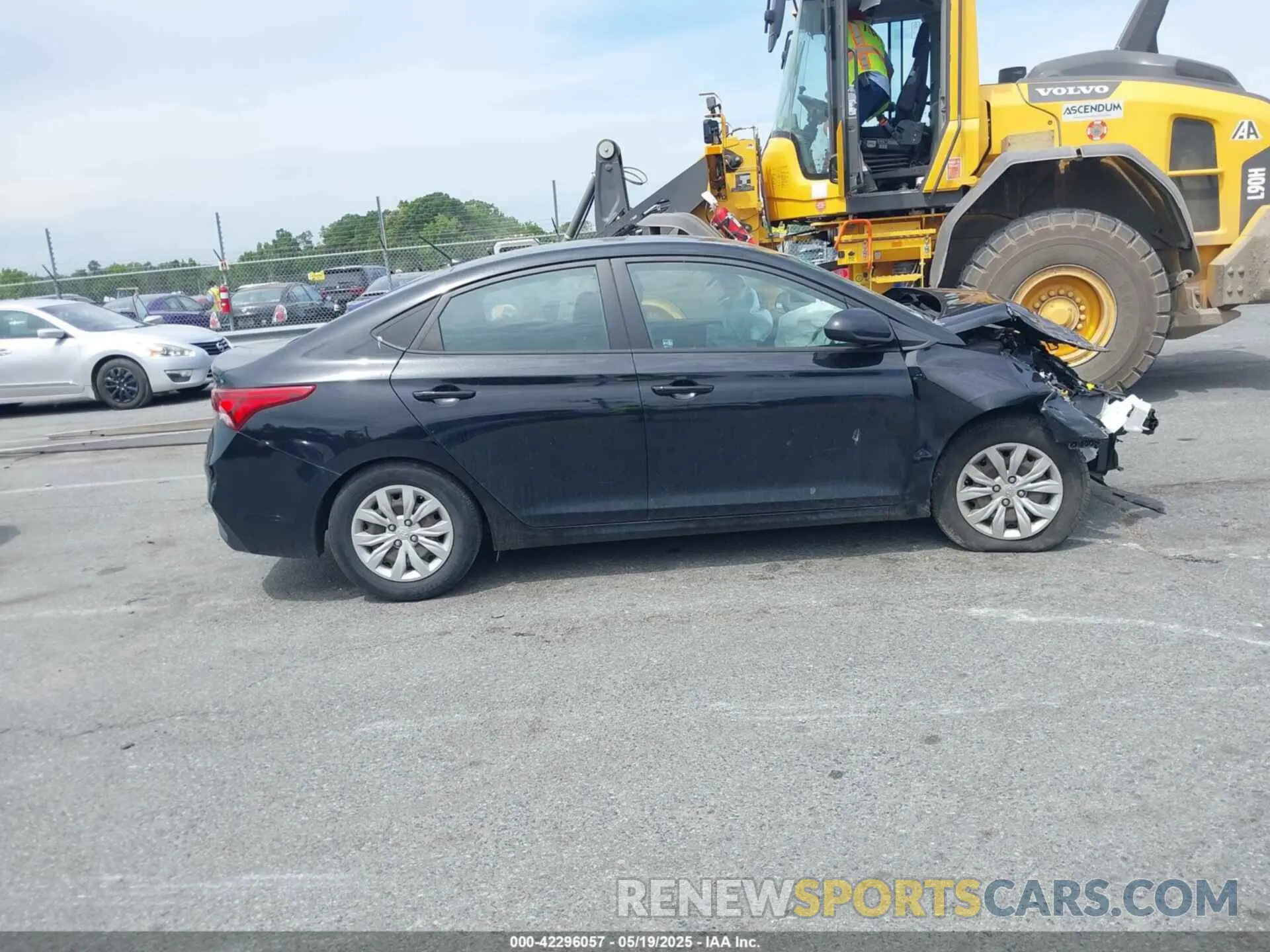 13 fotografías del automóvil dañado 3KPC24A64ME130636 HYUNDAI ACCENT 2021