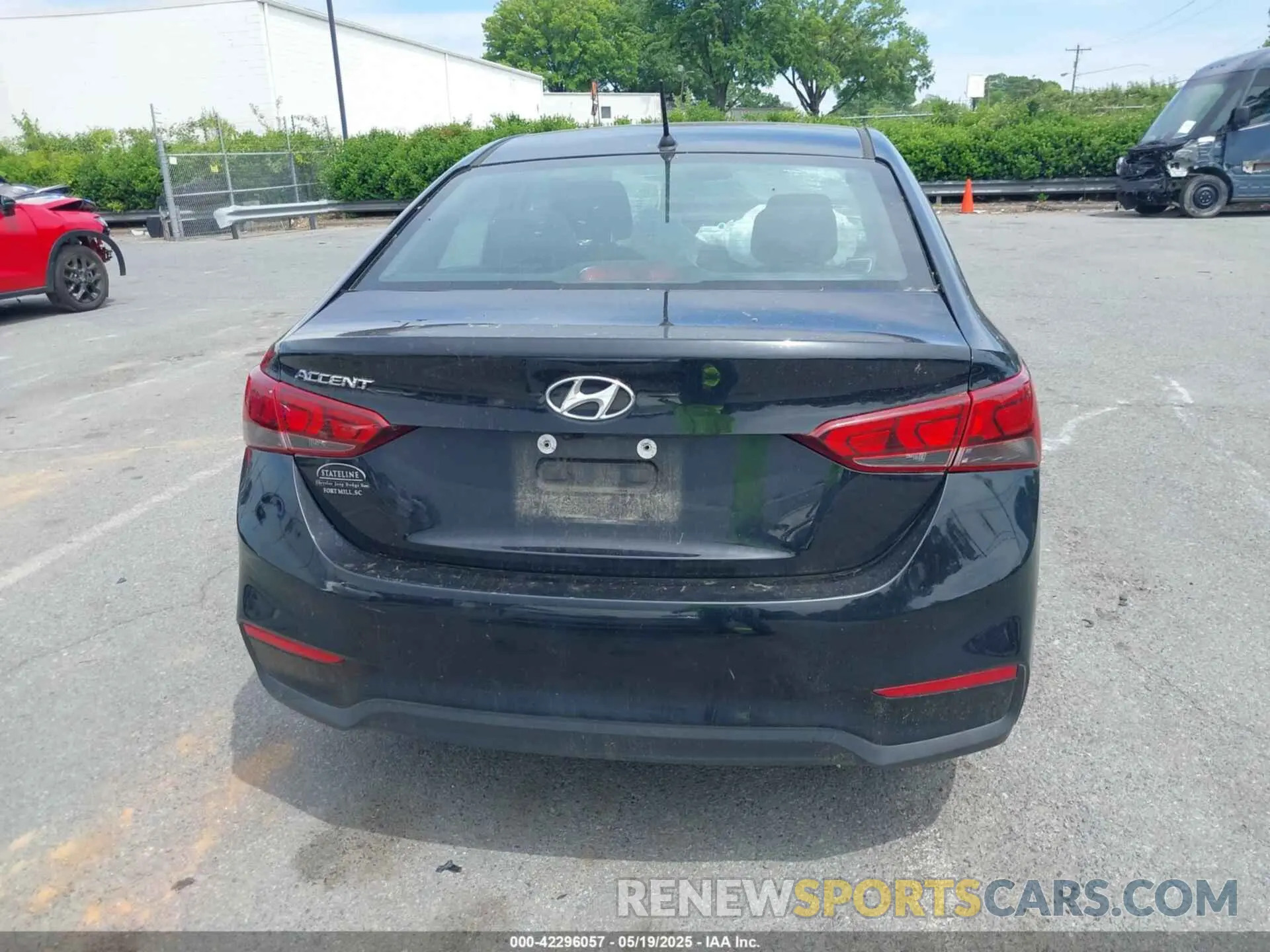 16 fotografías del automóvil dañado 3KPC24A64ME130636 HYUNDAI ACCENT 2021
