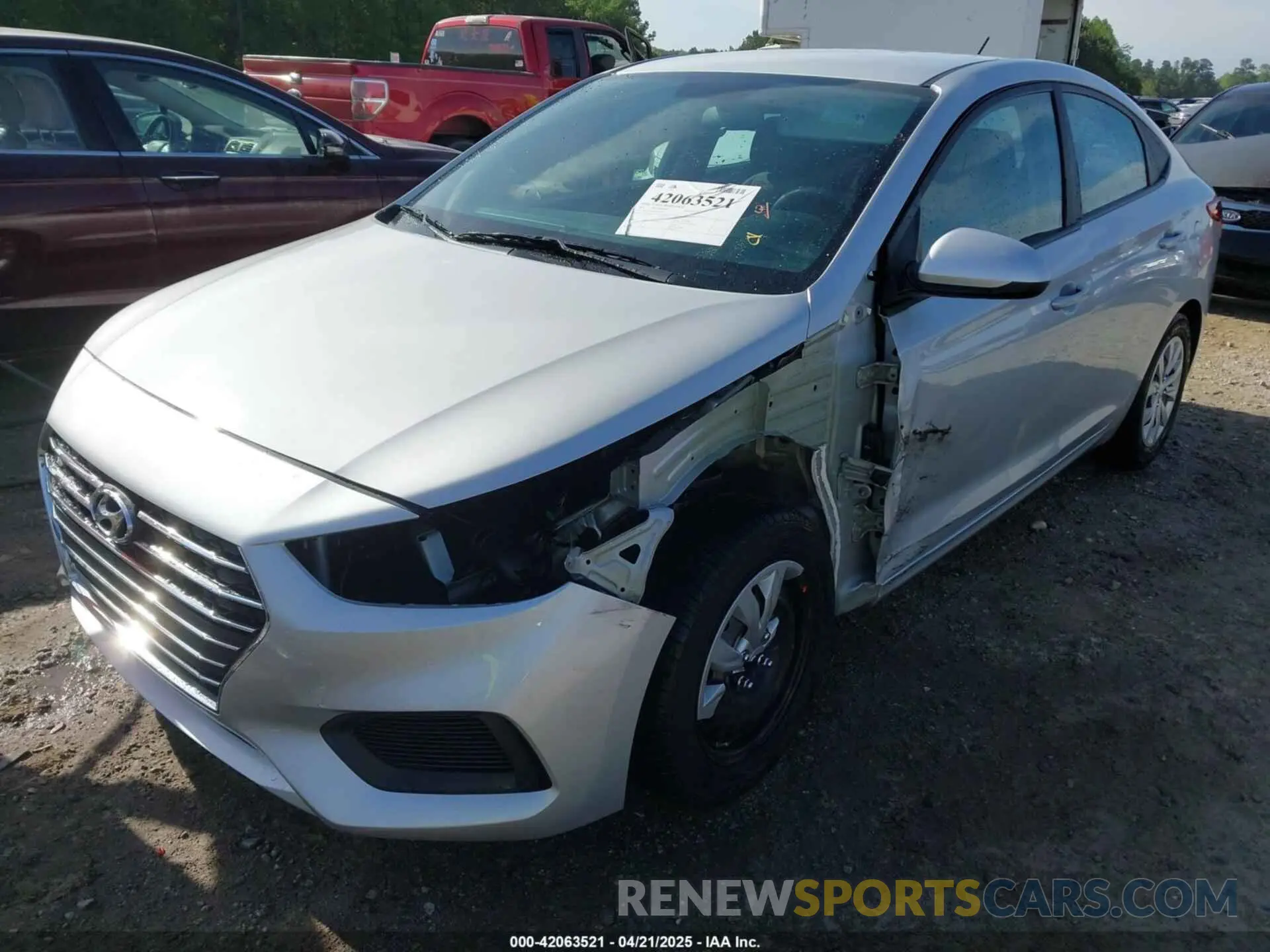 2 fotografías del automóvil dañado 3KPC24A64ME146982 HYUNDAI ACCENT 2021