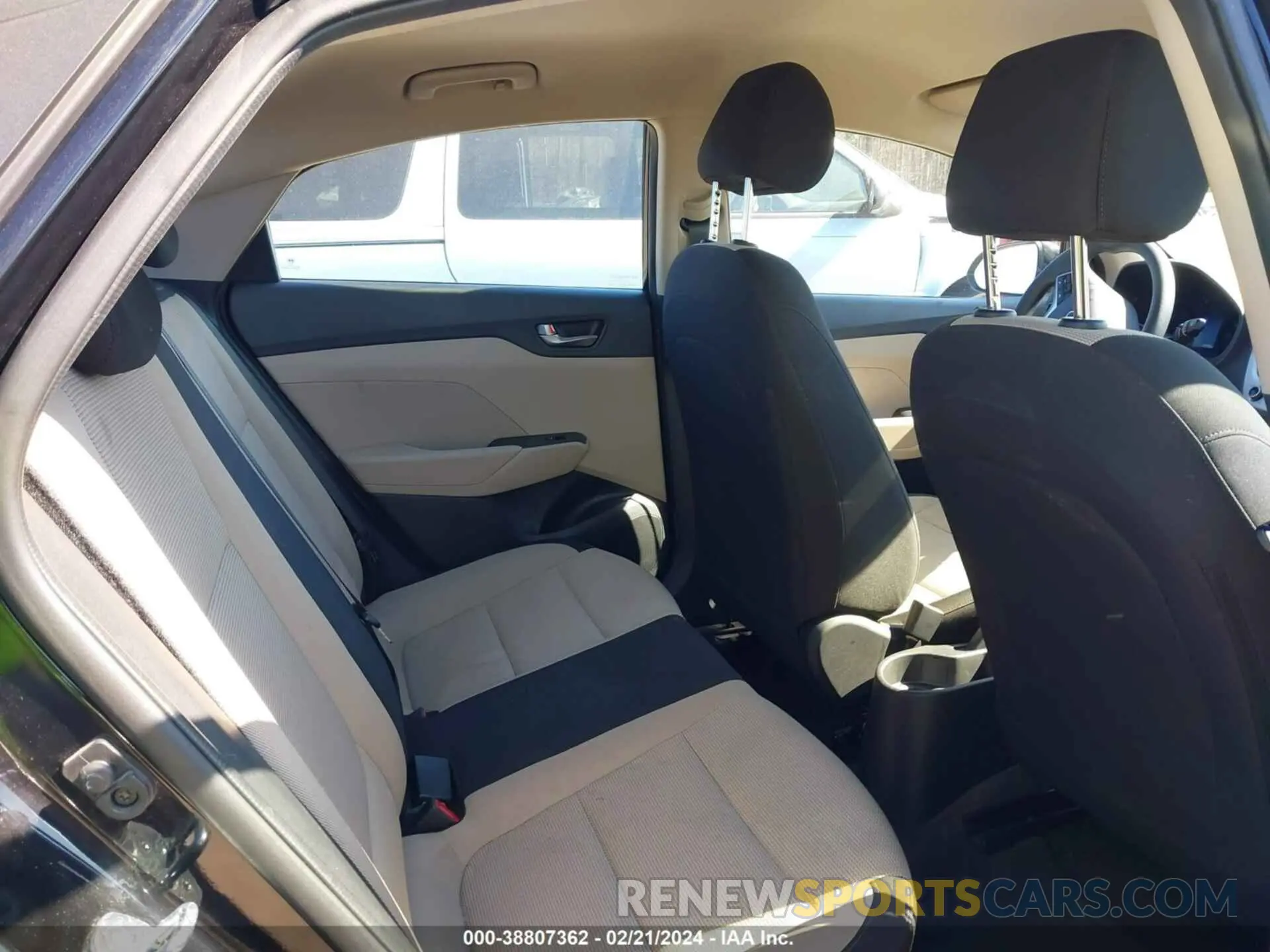8 fotografías del automóvil dañado 3KPC24A64ME150451 HYUNDAI ACCENT 2021