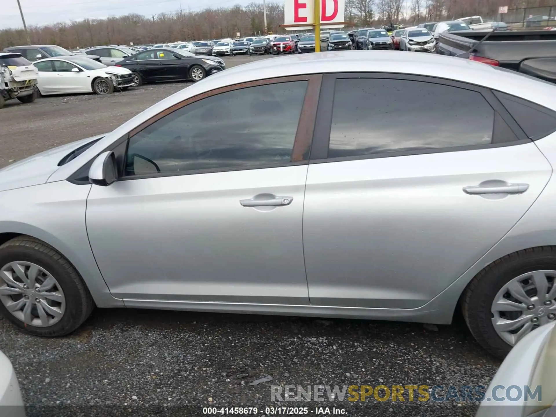 14 fotografías del automóvil dañado 3KPC24A65ME130435 HYUNDAI ACCENT 2021