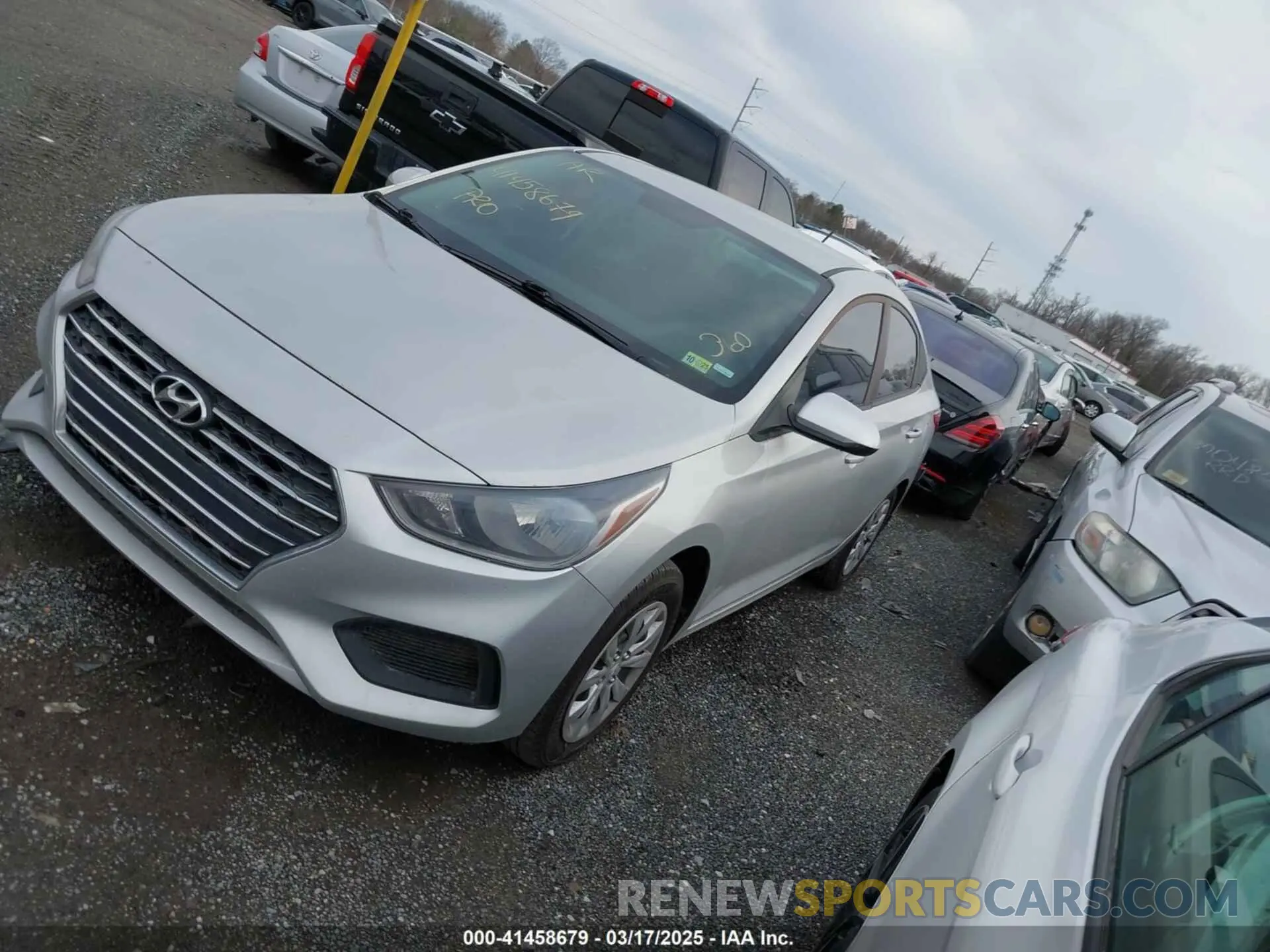 2 fotografías del automóvil dañado 3KPC24A65ME130435 HYUNDAI ACCENT 2021