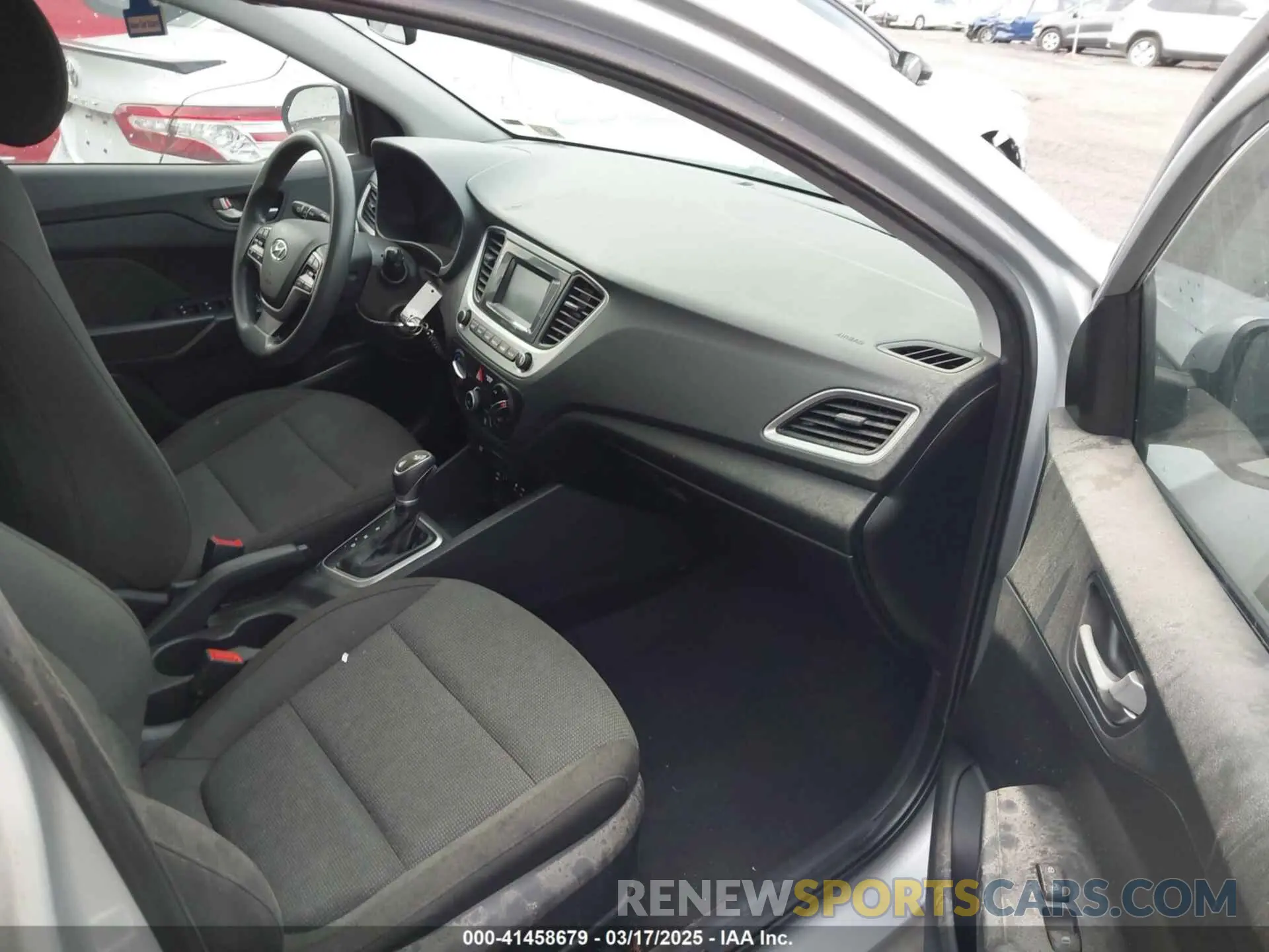 5 fotografías del automóvil dañado 3KPC24A65ME130435 HYUNDAI ACCENT 2021