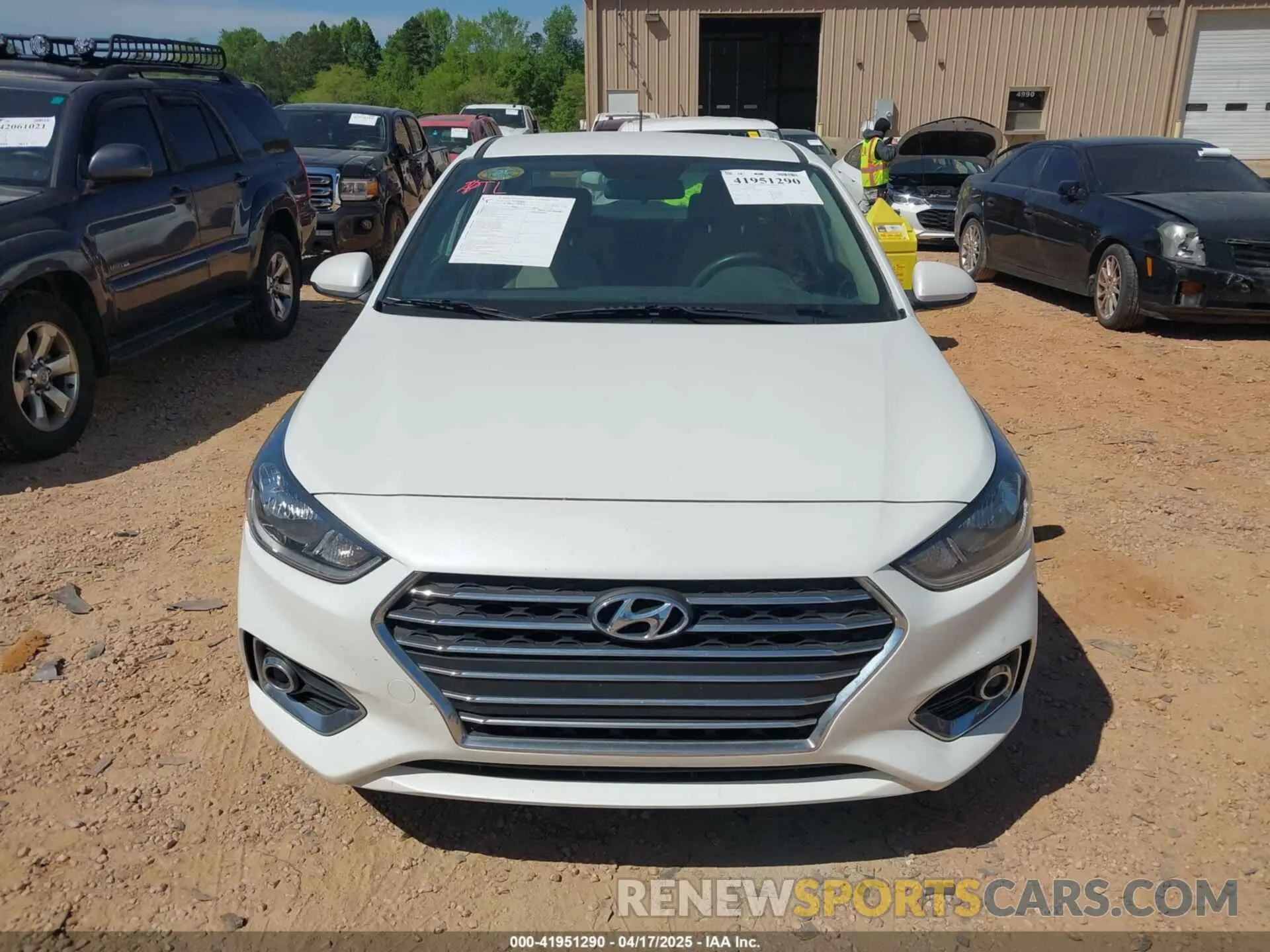 13 fotografías del automóvil dañado 3KPC24A65ME137479 HYUNDAI ACCENT 2021