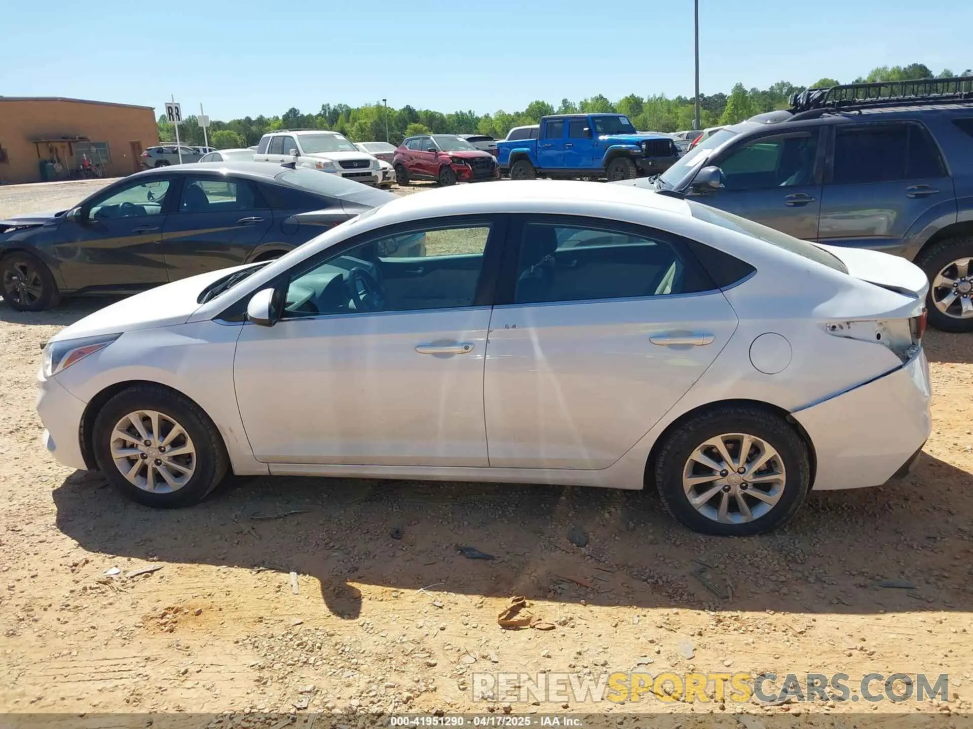 15 fotografías del automóvil dañado 3KPC24A65ME137479 HYUNDAI ACCENT 2021