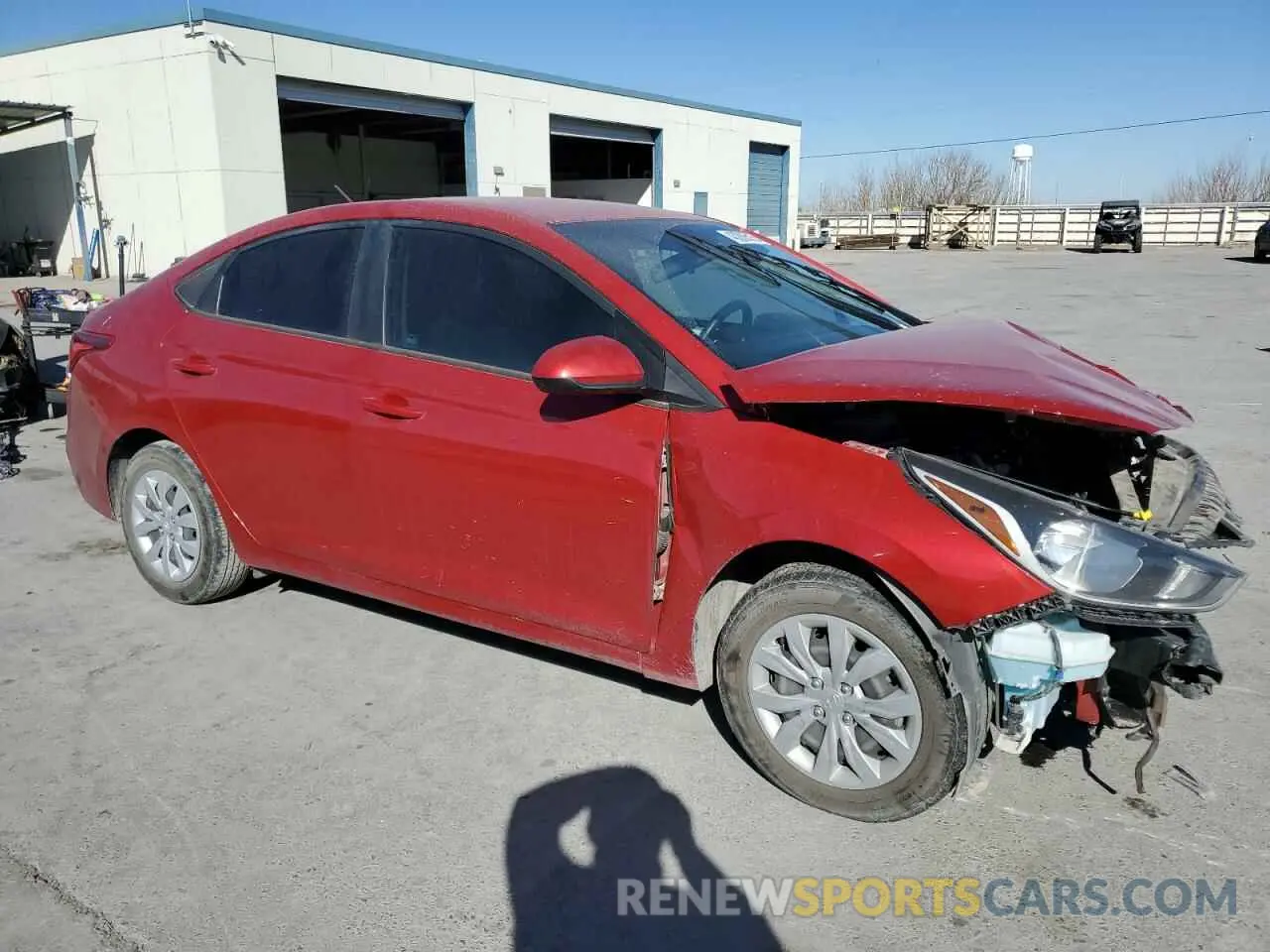 4 fotografías del automóvil dañado 3KPC24A65ME138390 HYUNDAI ACCENT 2021