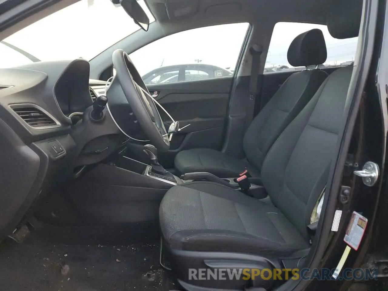 7 fotografías del automóvil dañado 3KPC24A66ME136549 HYUNDAI ACCENT 2021