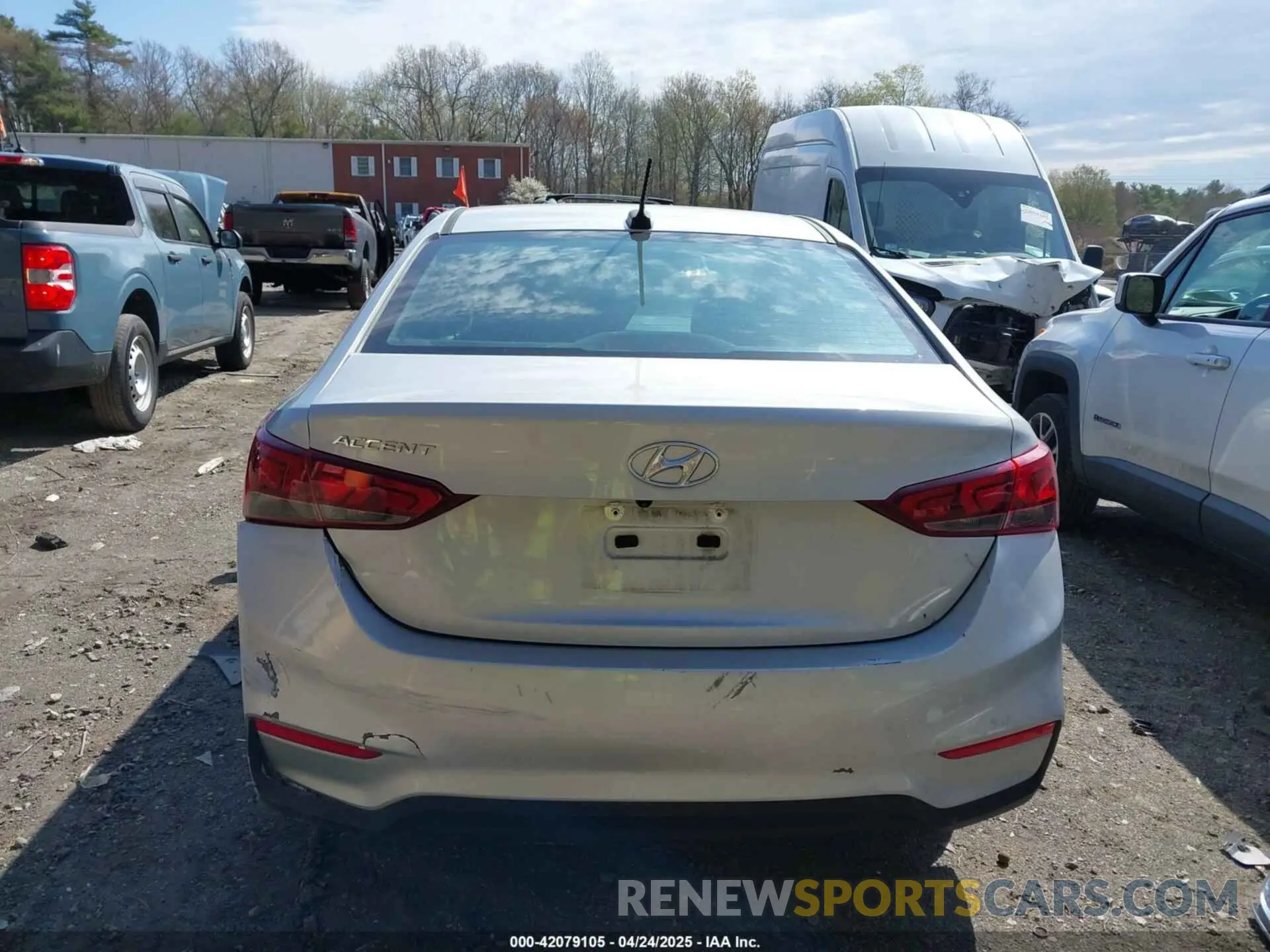 17 fotografías del automóvil dañado 3KPC24A66ME146496 HYUNDAI ACCENT 2021