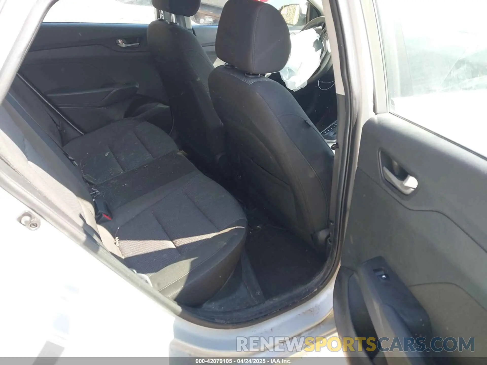 8 fotografías del automóvil dañado 3KPC24A66ME146496 HYUNDAI ACCENT 2021