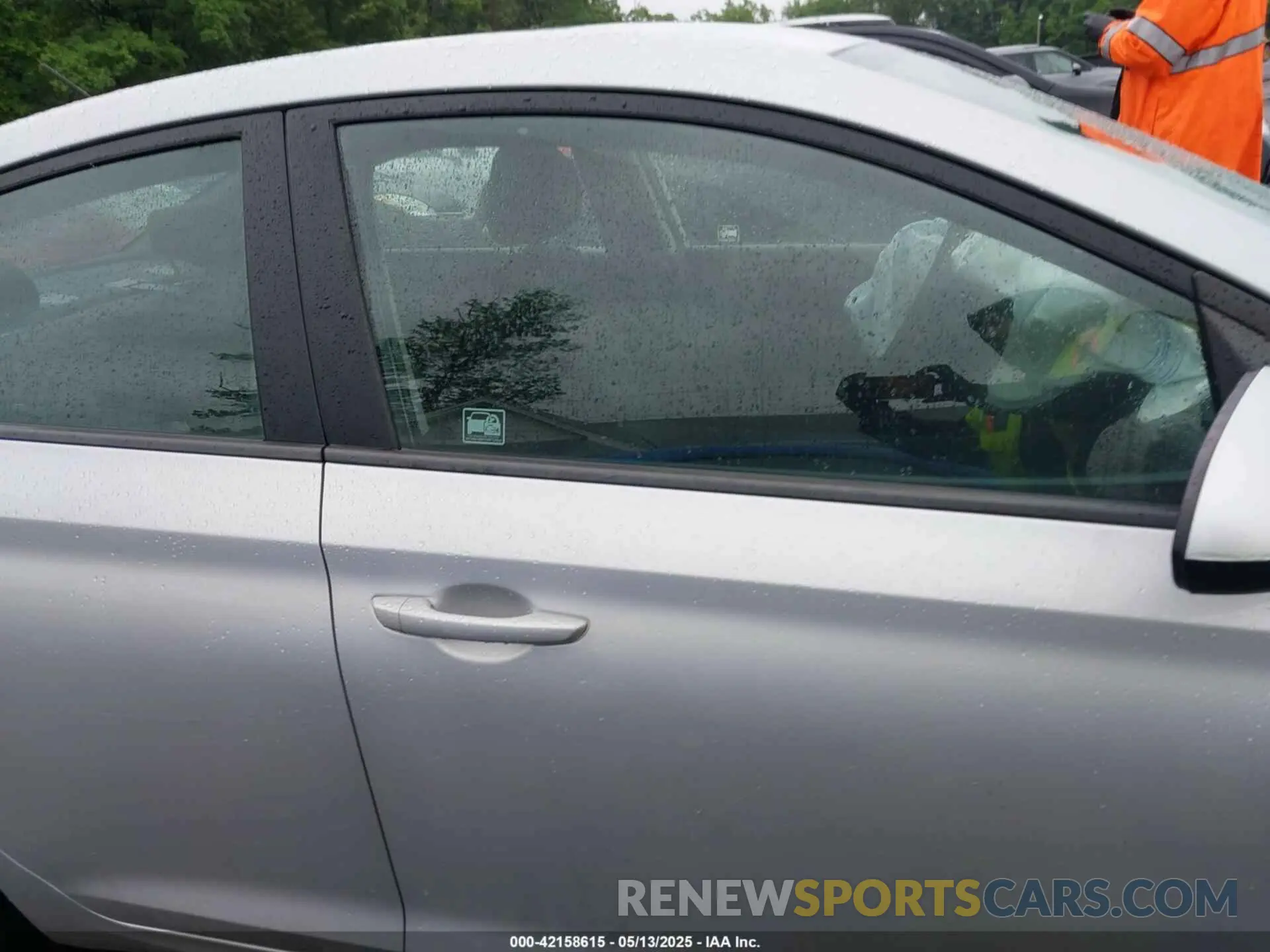 14 fotografías del automóvil dañado 3KPC24A68ME137279 HYUNDAI ACCENT 2021