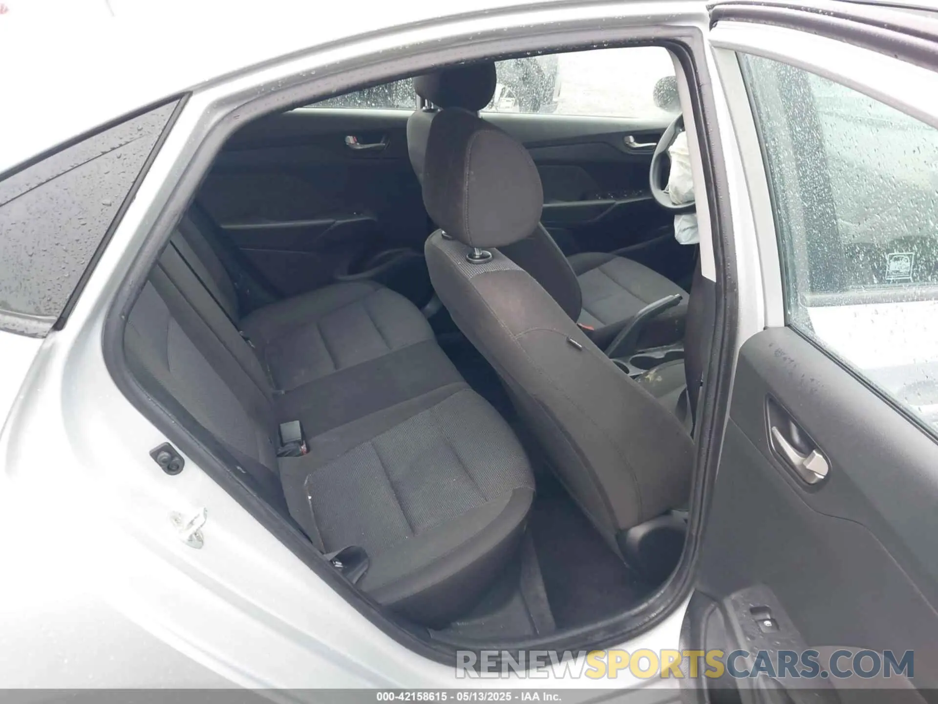 8 fotografías del automóvil dañado 3KPC24A68ME137279 HYUNDAI ACCENT 2021
