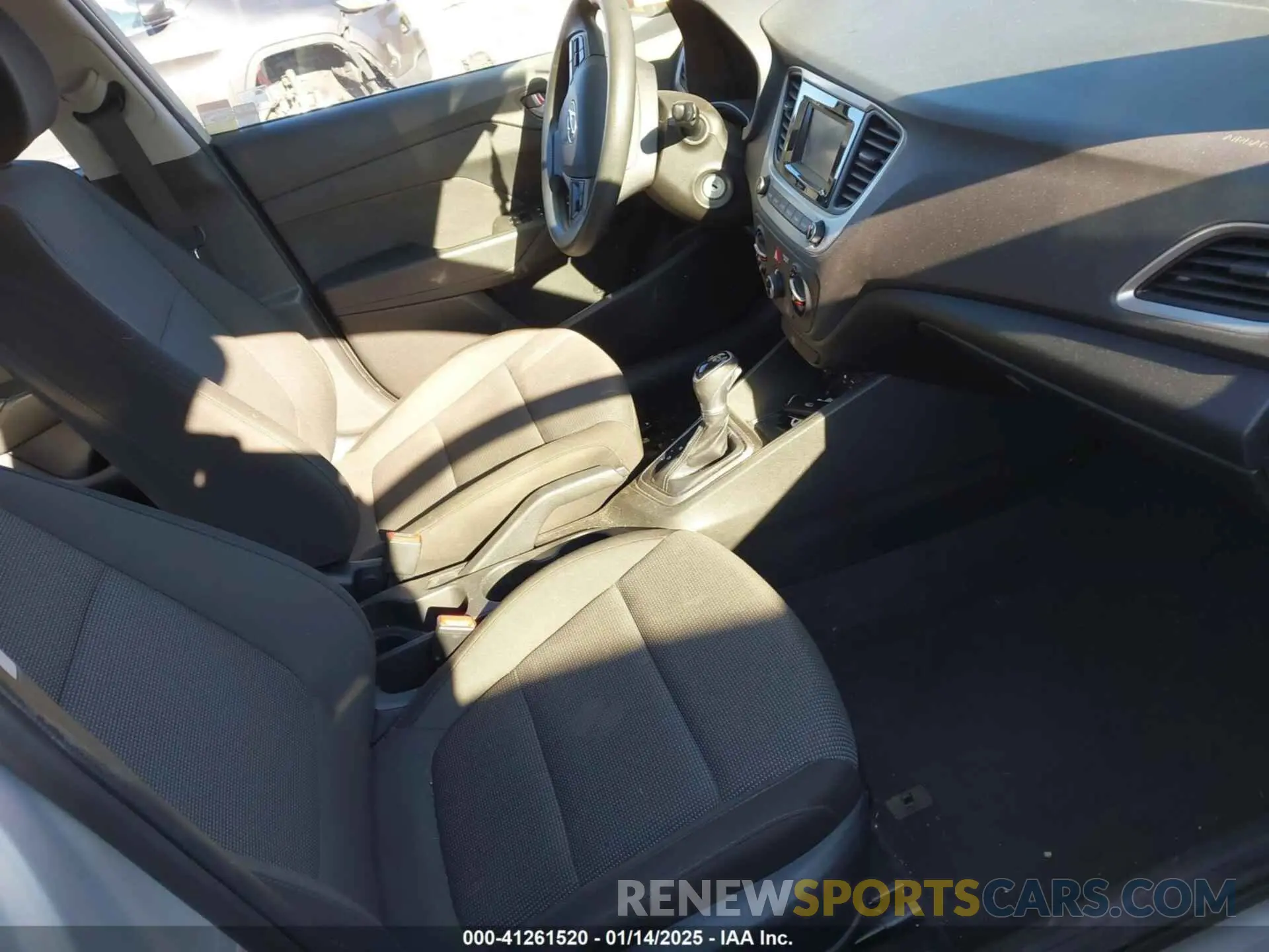 5 fotografías del automóvil dañado 3KPC24A69ME128672 HYUNDAI ACCENT 2021