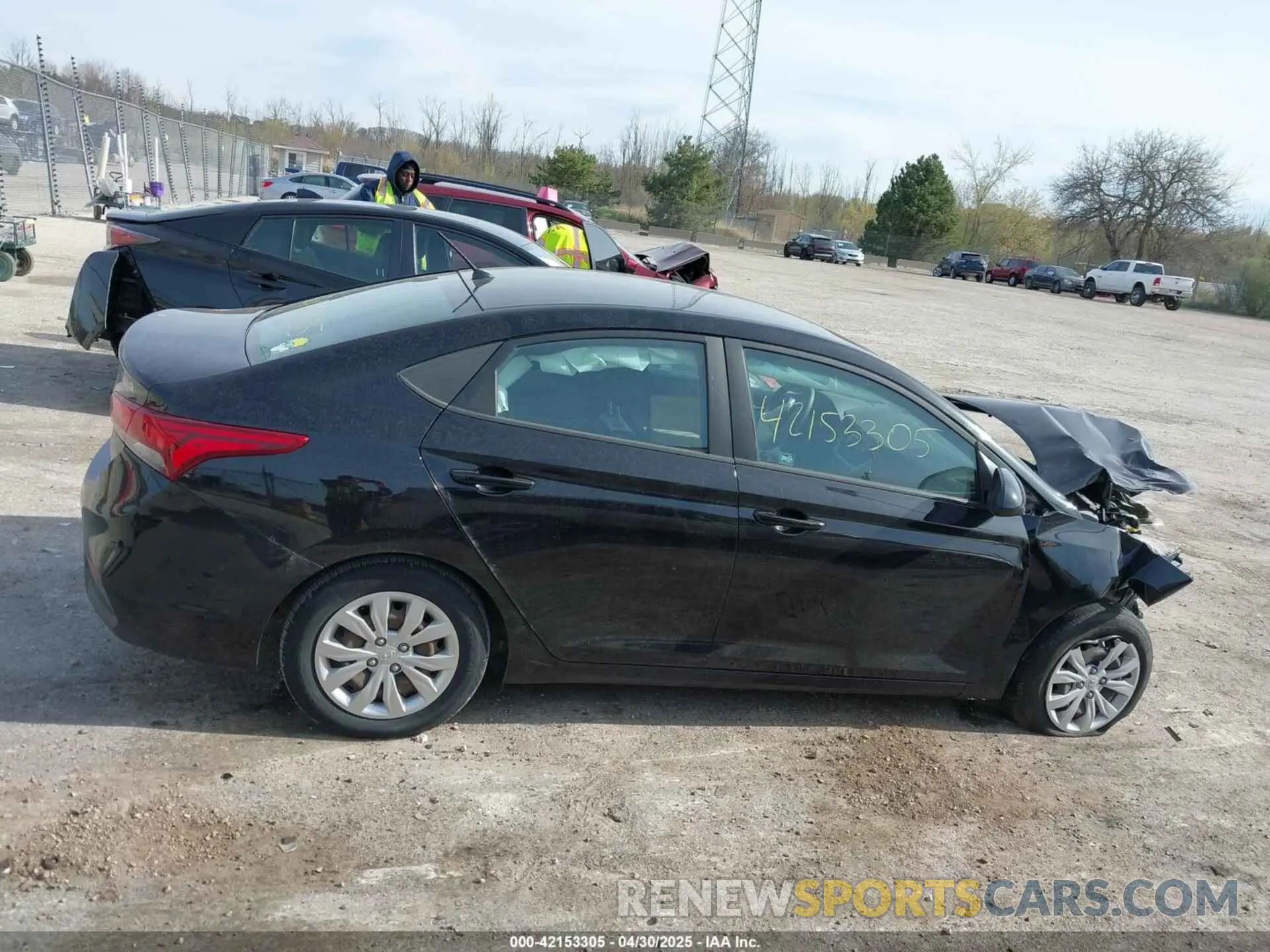 14 fotografías del automóvil dañado 3KPC24A69ME135802 HYUNDAI ACCENT 2021