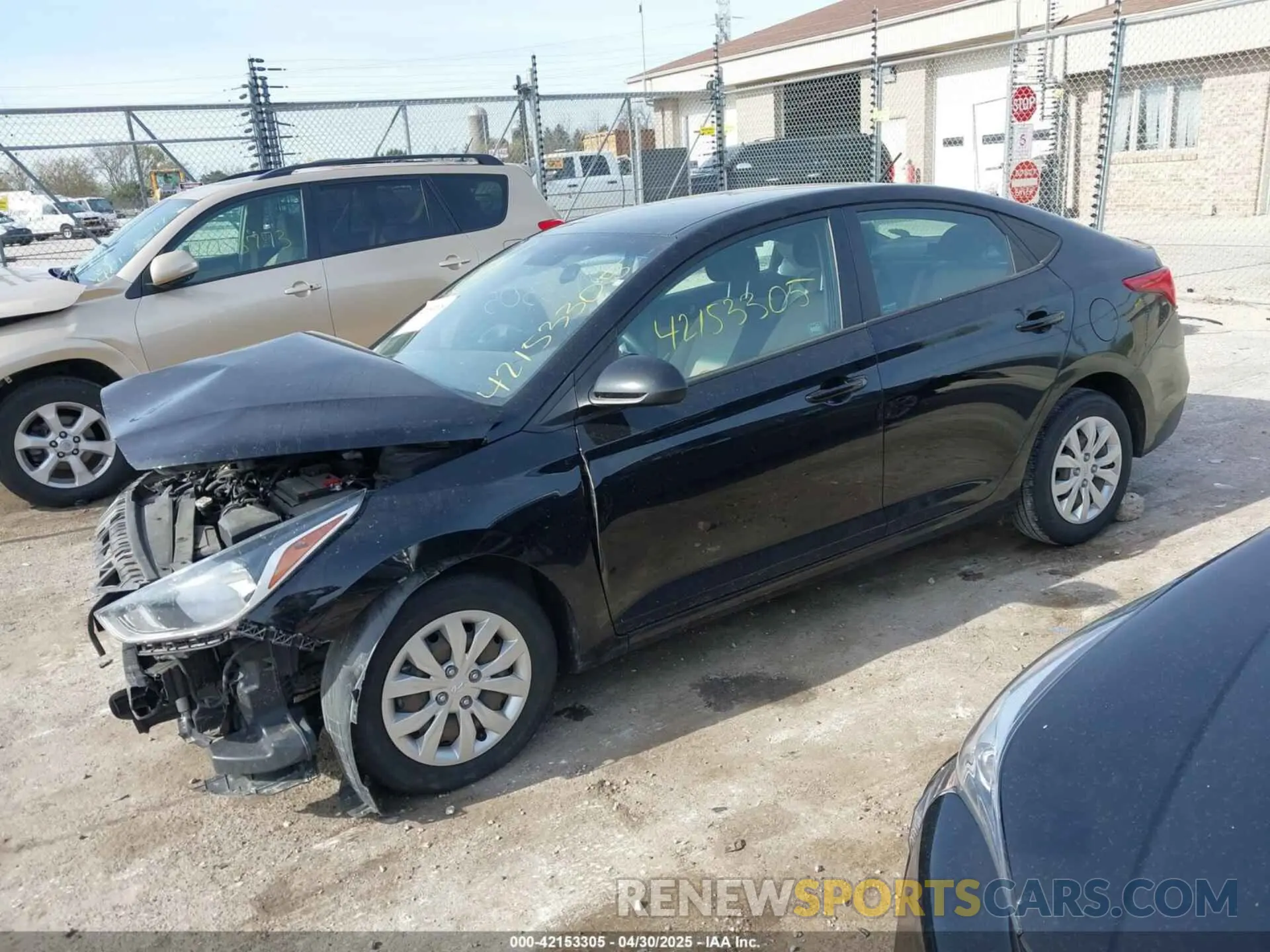 2 fotografías del automóvil dañado 3KPC24A69ME135802 HYUNDAI ACCENT 2021