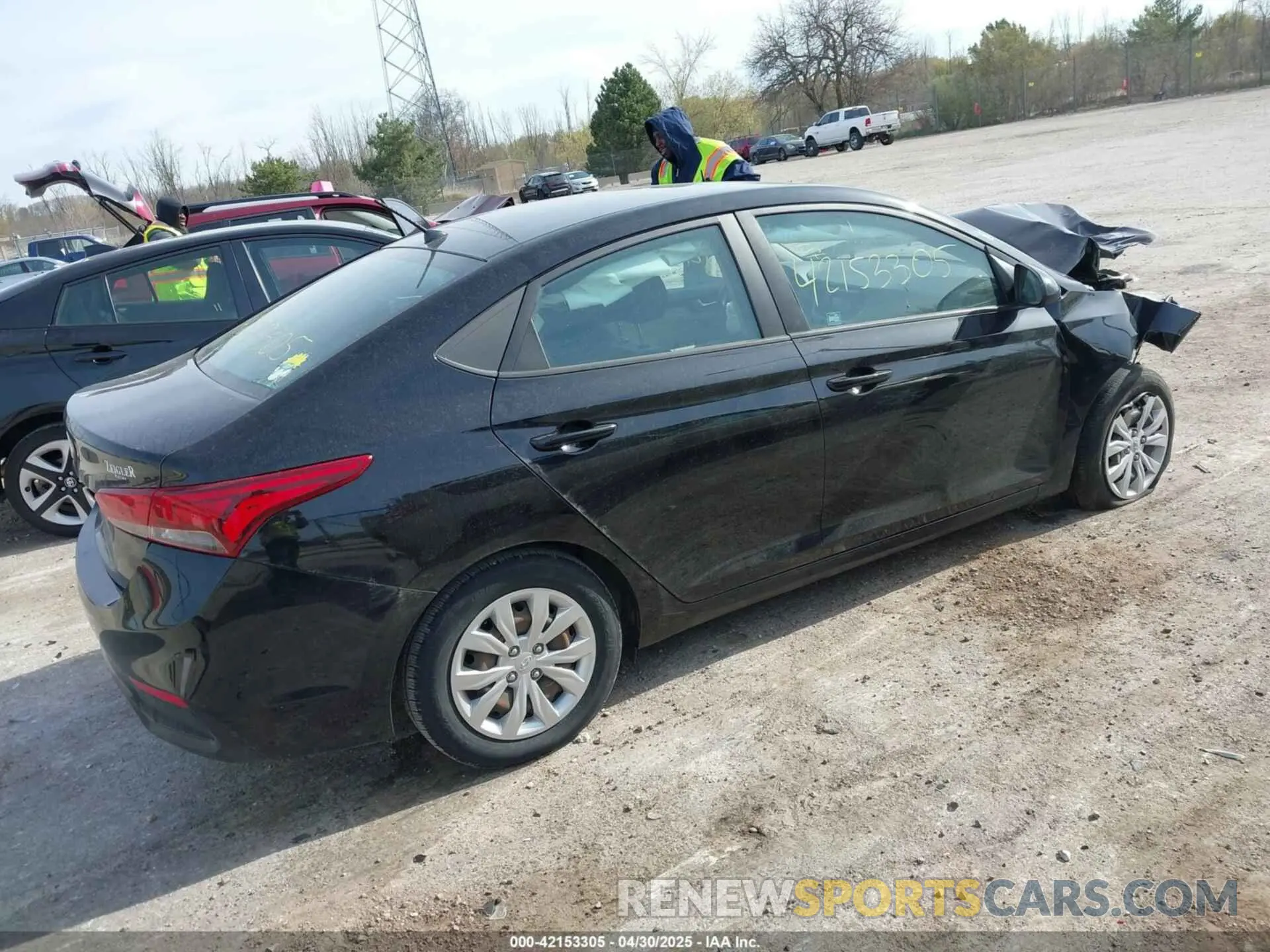 4 fotografías del automóvil dañado 3KPC24A69ME135802 HYUNDAI ACCENT 2021