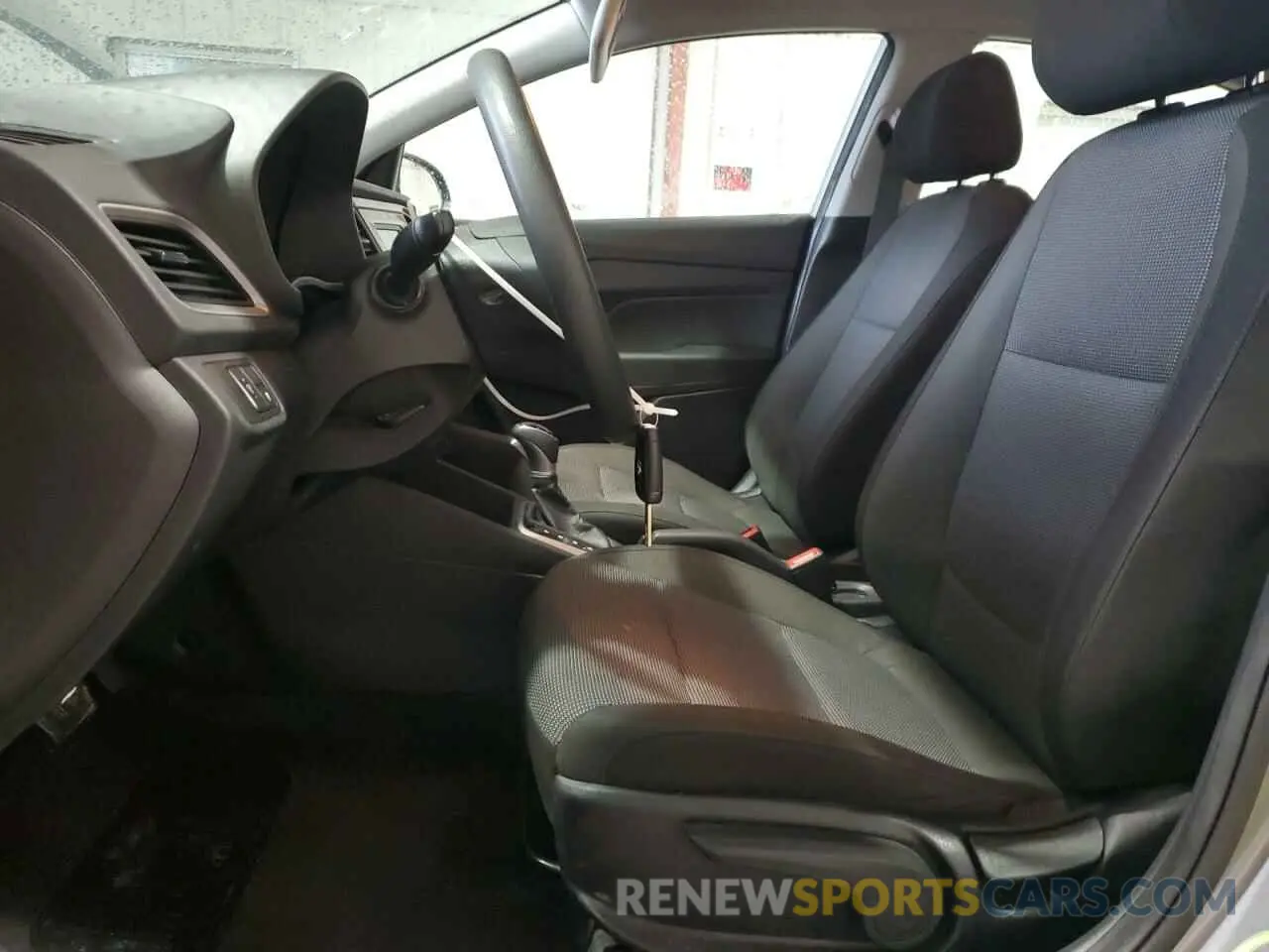 7 fotografías del automóvil dañado 3KPC24A69ME143320 HYUNDAI ACCENT 2021