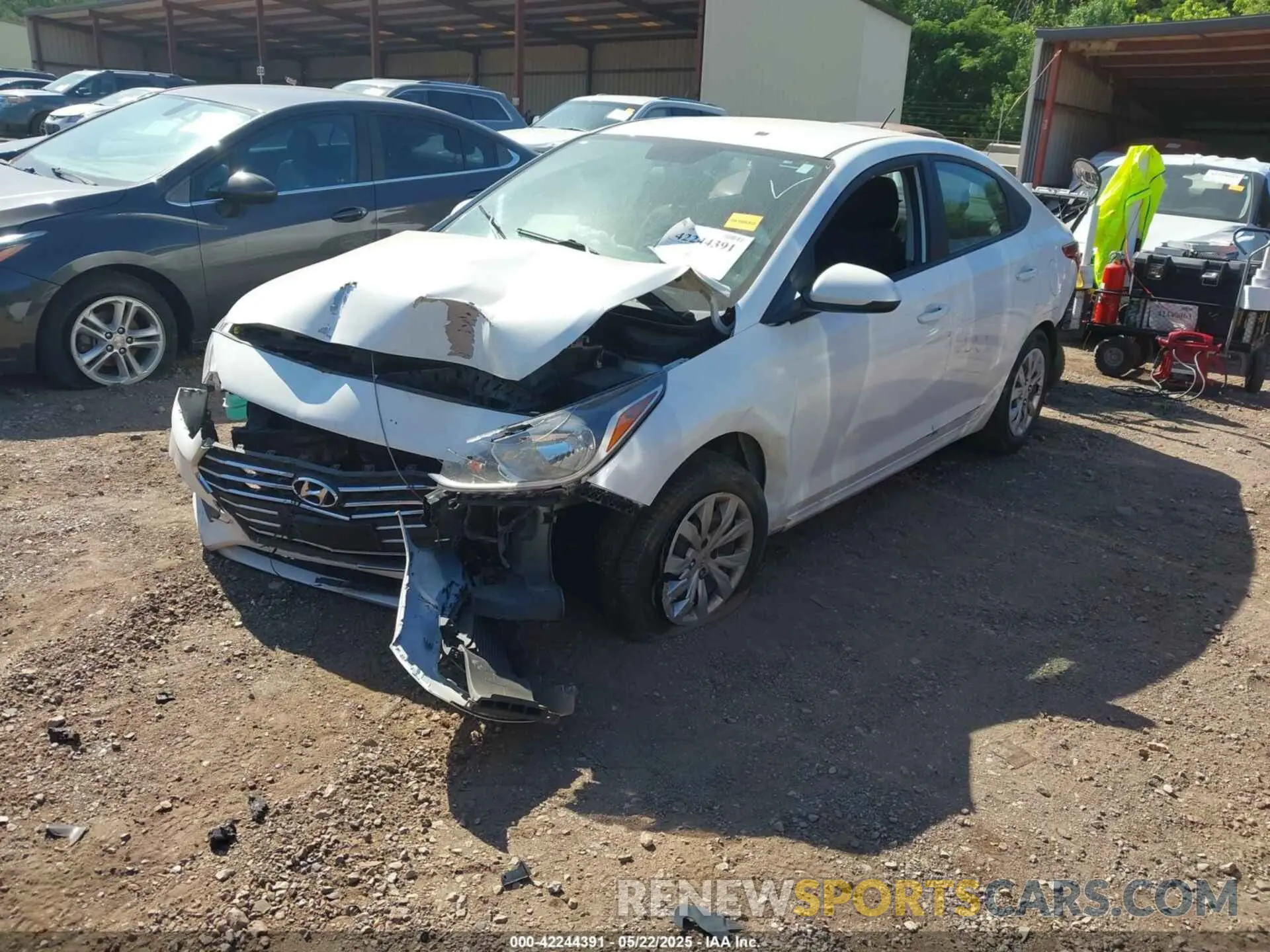 2 fotografías del automóvil dañado 3KPC24A6XME132648 HYUNDAI ACCENT 2021