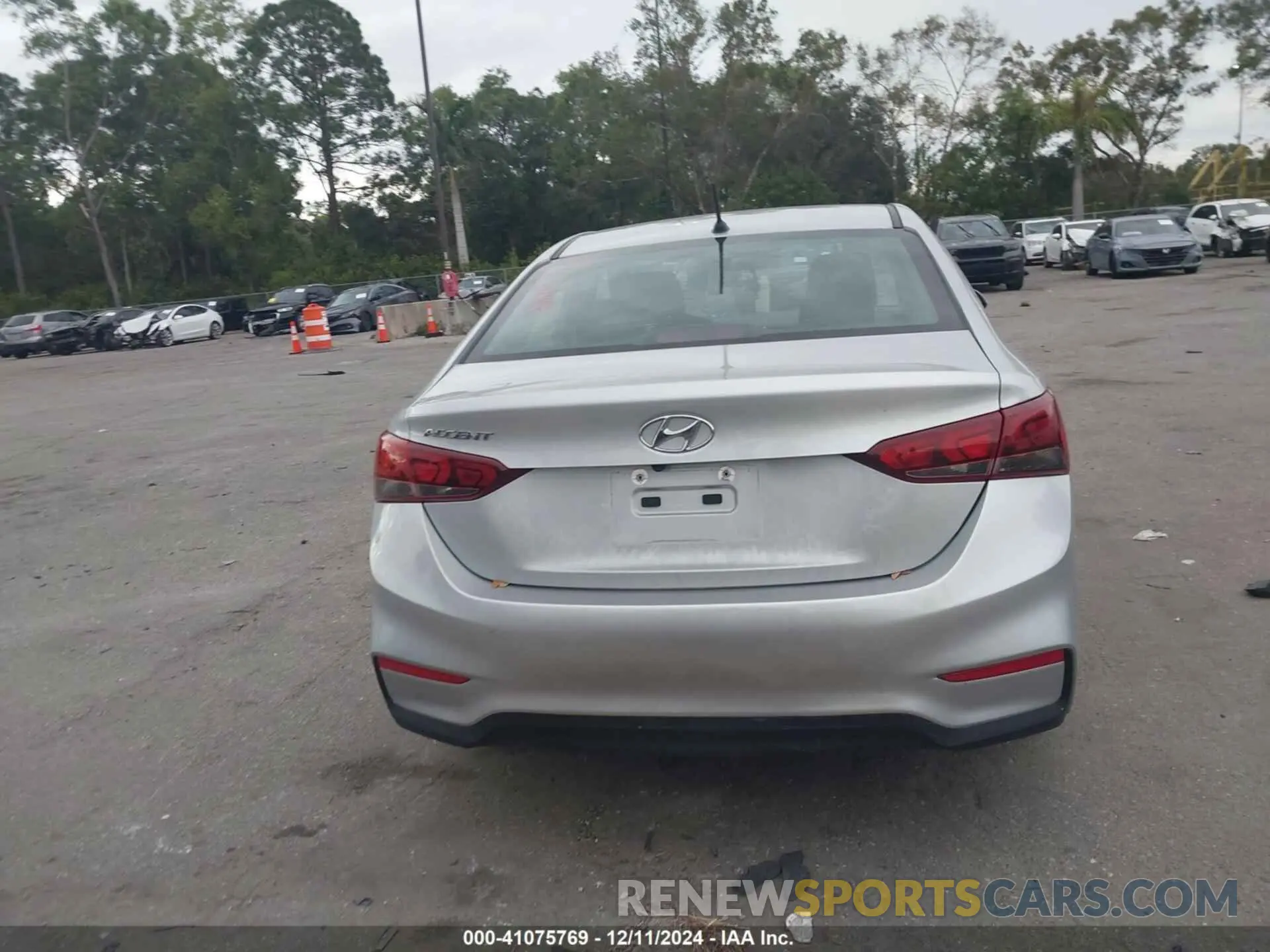 16 fotografías del automóvil dañado 3KPC24A6XME148736 HYUNDAI ACCENT 2021