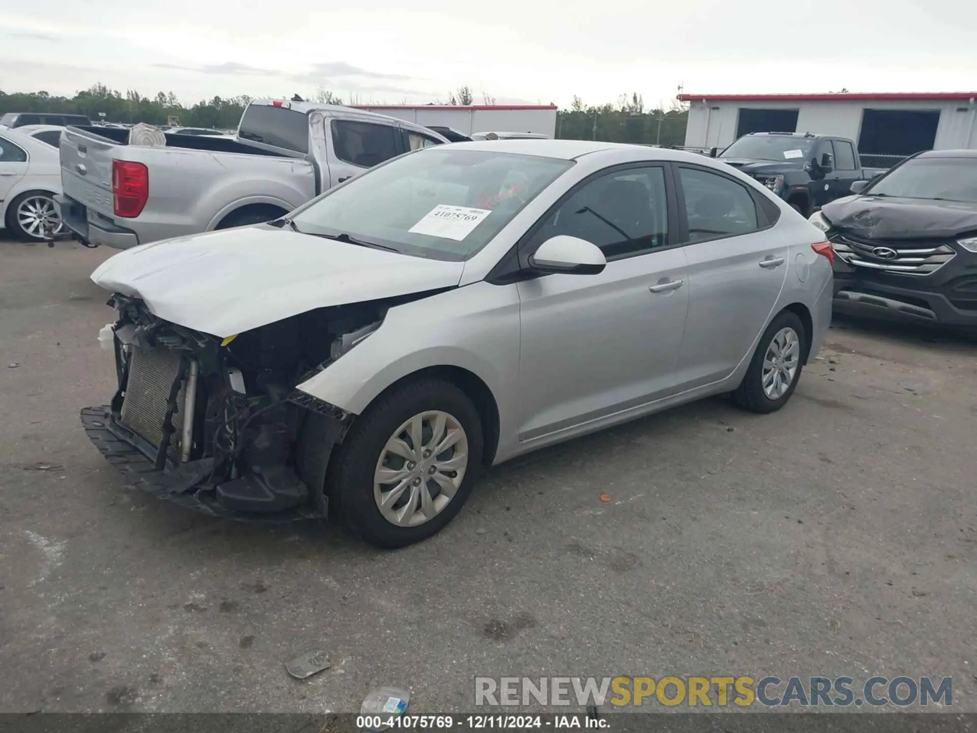 2 fotografías del automóvil dañado 3KPC24A6XME148736 HYUNDAI ACCENT 2021