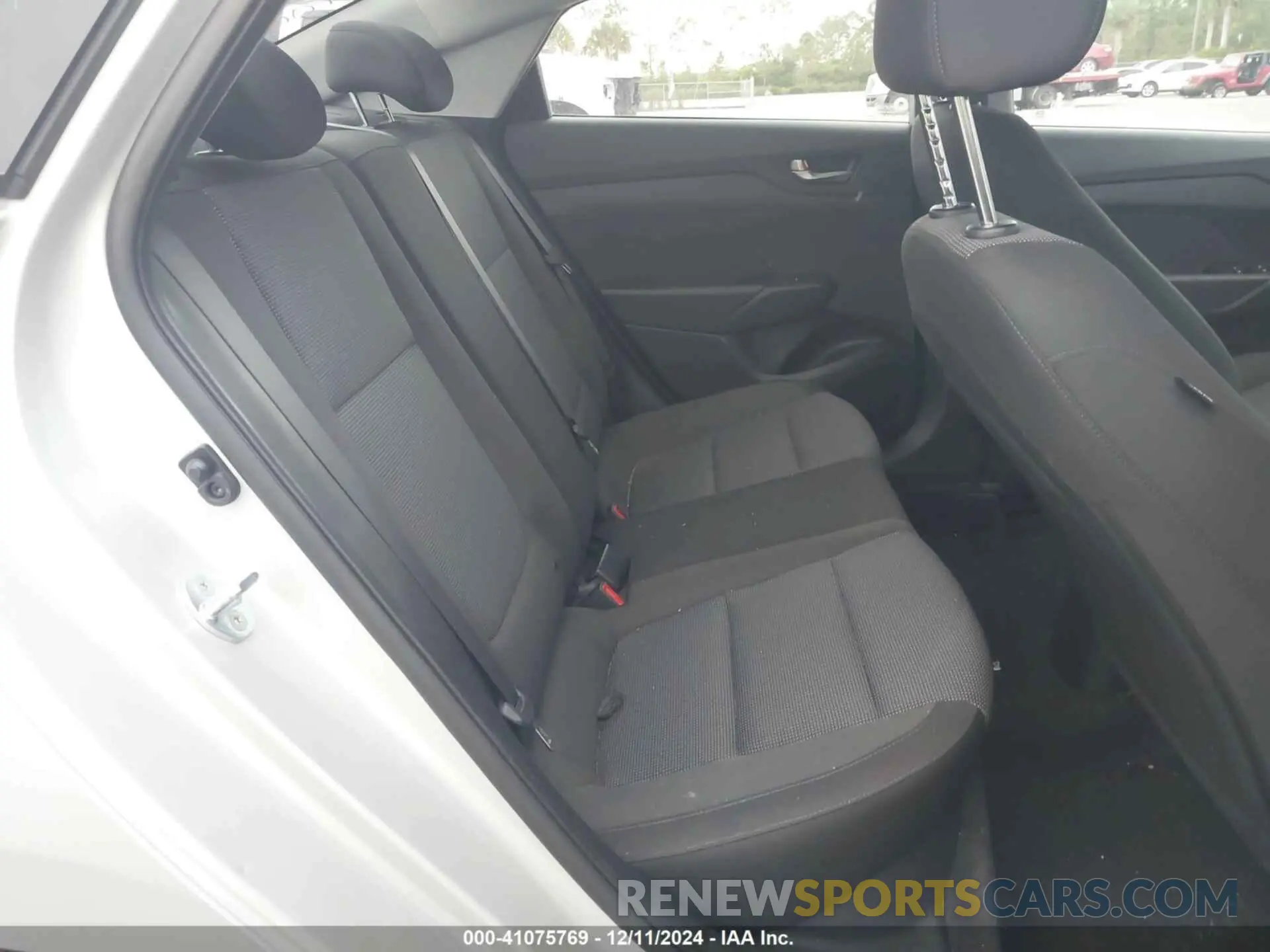 8 fotografías del automóvil dañado 3KPC24A6XME148736 HYUNDAI ACCENT 2021