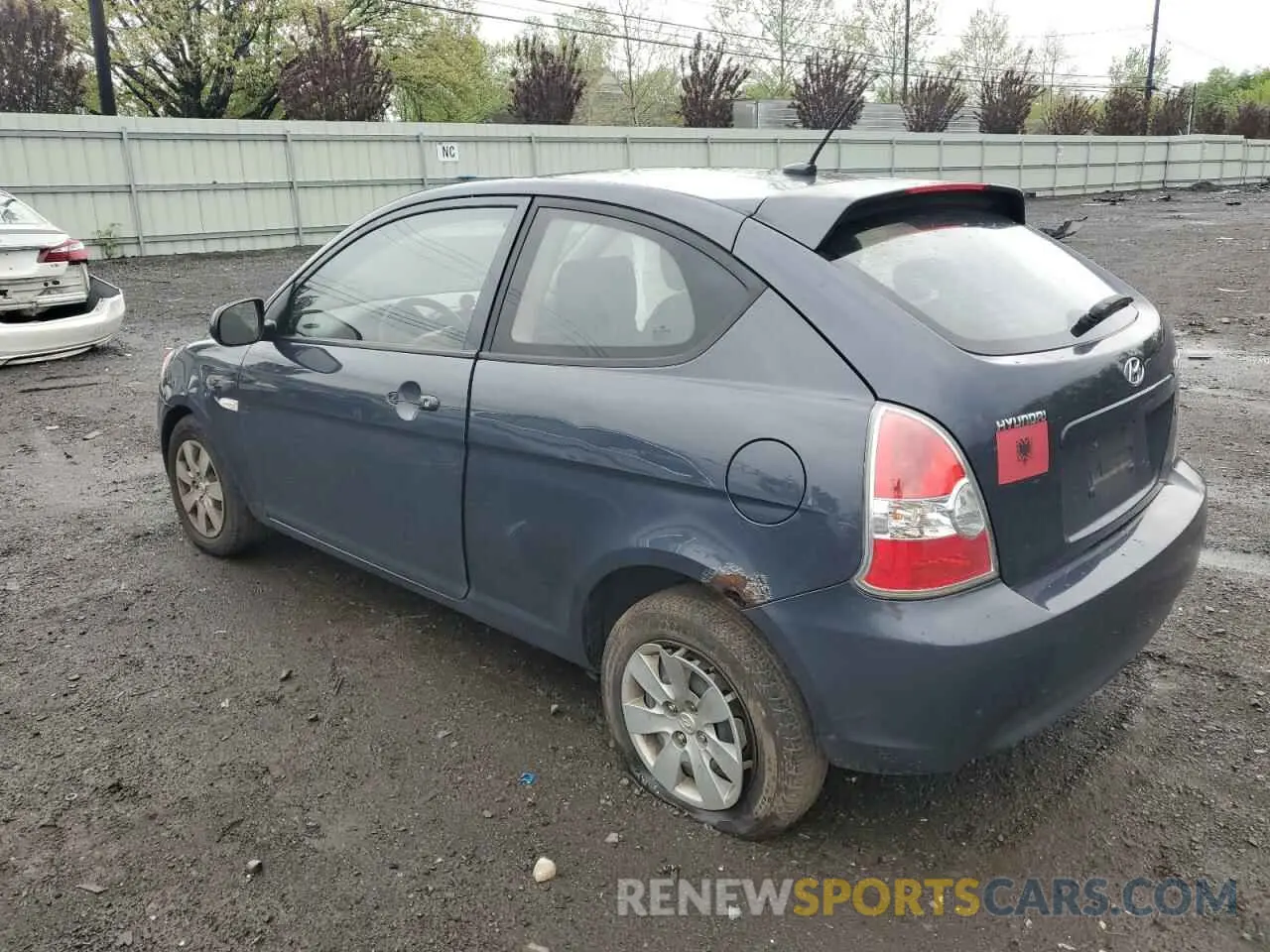 2 fotografías del automóvil dañado KMHCM3AC0BU192989 HYUNDAI ACCENT 2021